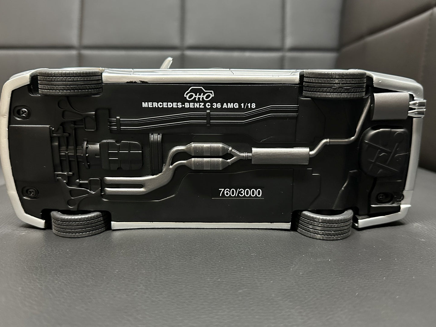 Mercedes Benz C36 AMG W202 grey Limitiert 760/3000 1:18 OTTO OT443 Мерцедес Бенц C36 Лимитирана сив