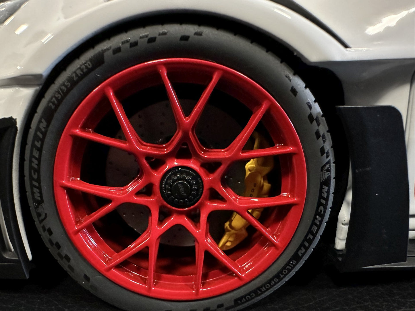 Porsche 911 GT3 RS 2022 white/red 1:12 NOREV 127530 Порше ГТ3 РС бял/червен