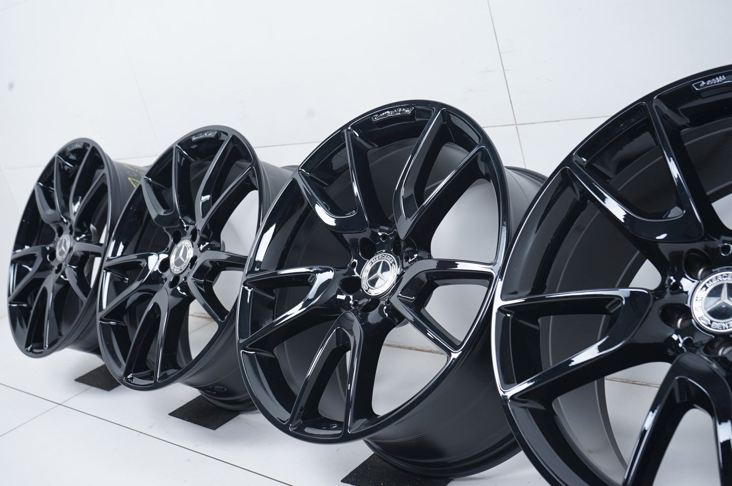 Оригинал като нови Mercedes GLC43 AMG W253 C253 Klasse 21 Zoll  Мерцедес ГЛЦ43 AMG Класа Алуминиеви джанти 21 цола A2534012000 A2534012800