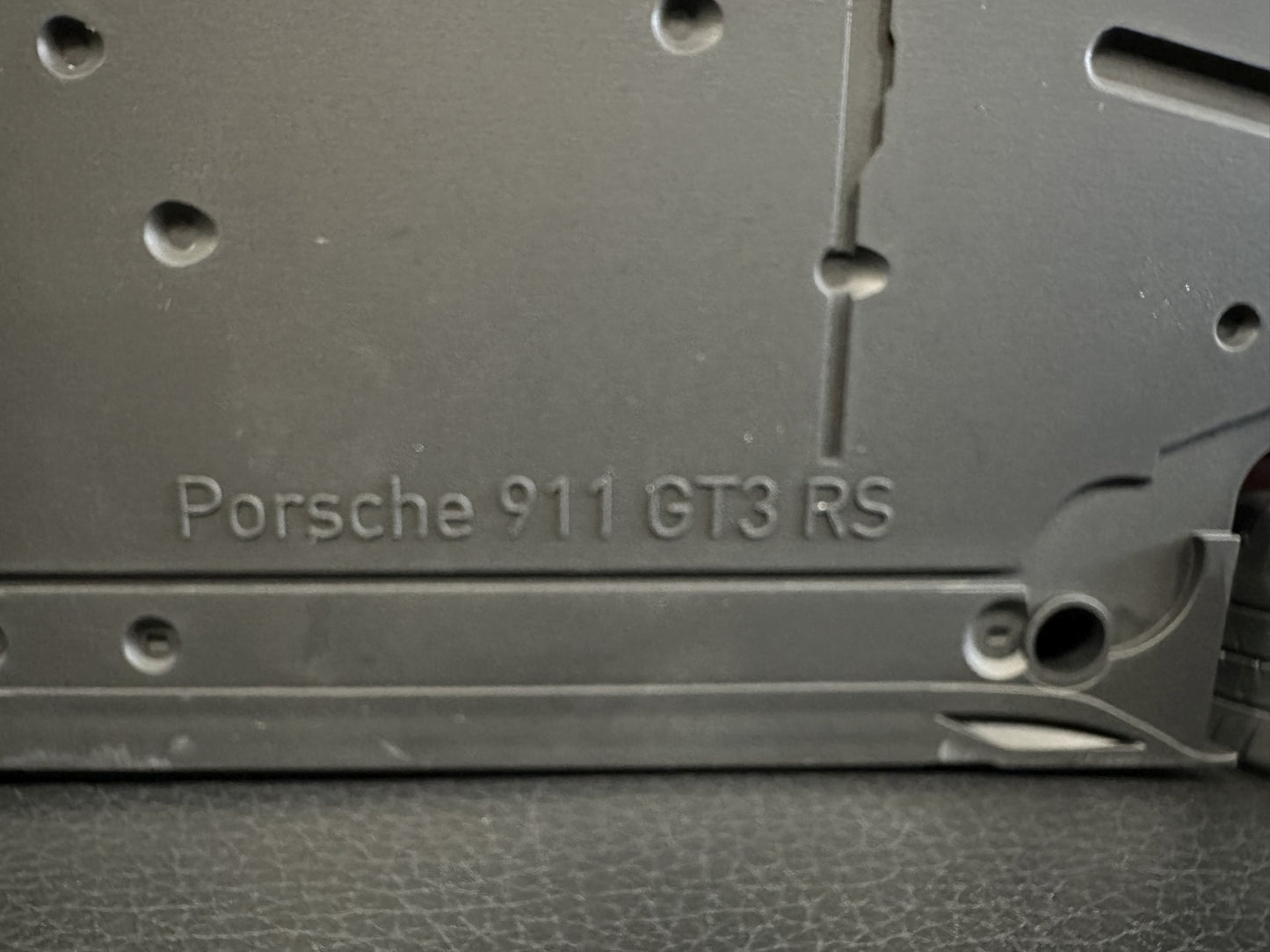 Porsche 911 GT3 RS 2022 white/red 1:12 NOREV 127530 Порше ГТ3 РС бял/червен