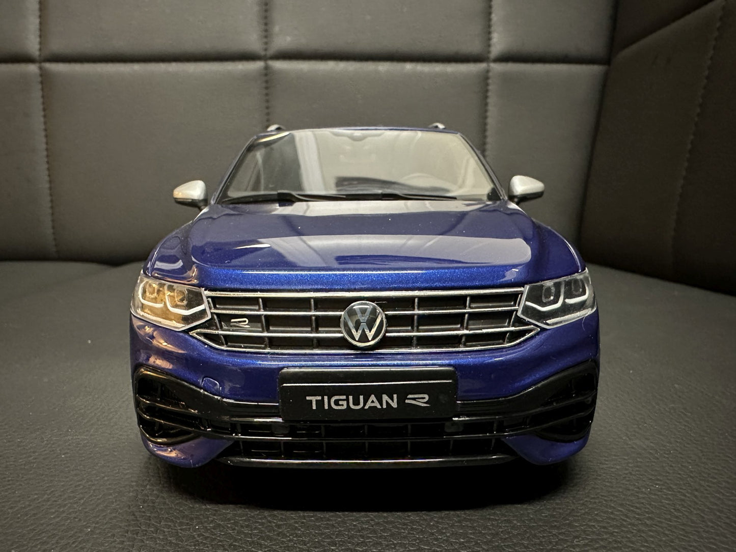 Volkswagen Tiguan R blue Limitiert 1058/1500 1:18 OTTO OT423 Фолксваген Тигуан Р син Лимитирана