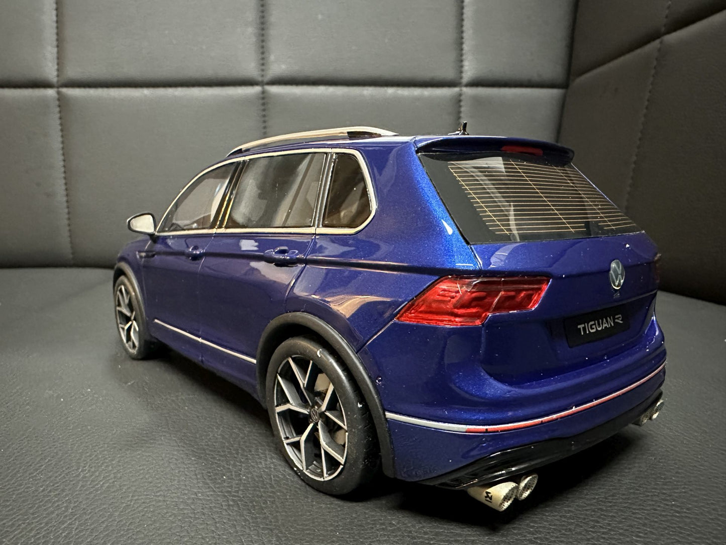 Volkswagen Tiguan R blue Limitiert 1058/1500 1:18 OTTO OT423 Фолксваген Тигуан Р син Лимитирана