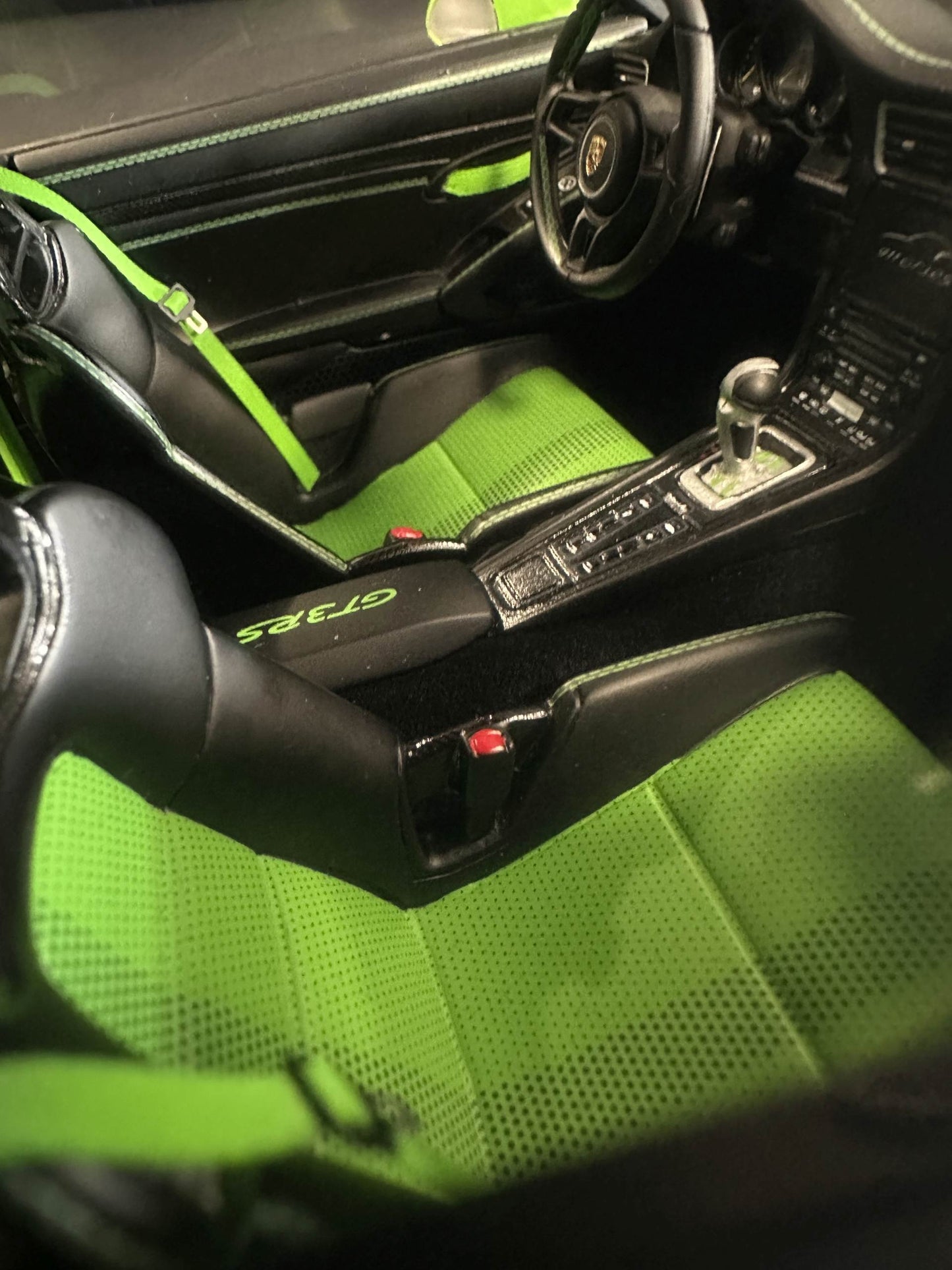 Porsche 911 991.2 GT3 RS Coupe green Limitiert 412/999 1:12 GT Spirit GT917 Порше ГТ3 зелен Лимитирана