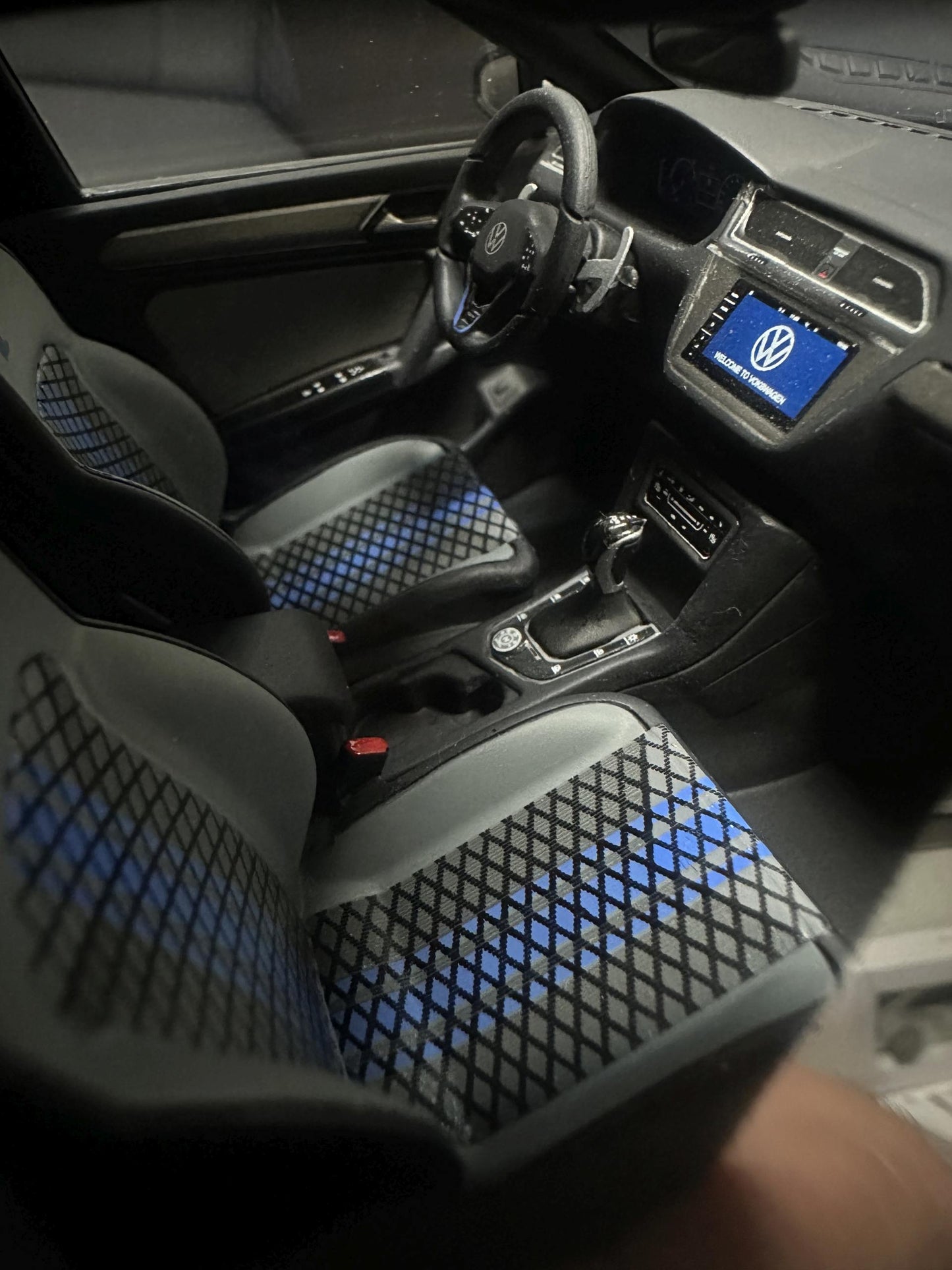 Volkswagen Tiguan R blue Limitiert 1058/1500 1:18 OTTO OT423 Фолксваген Тигуан Р син Лимитирана