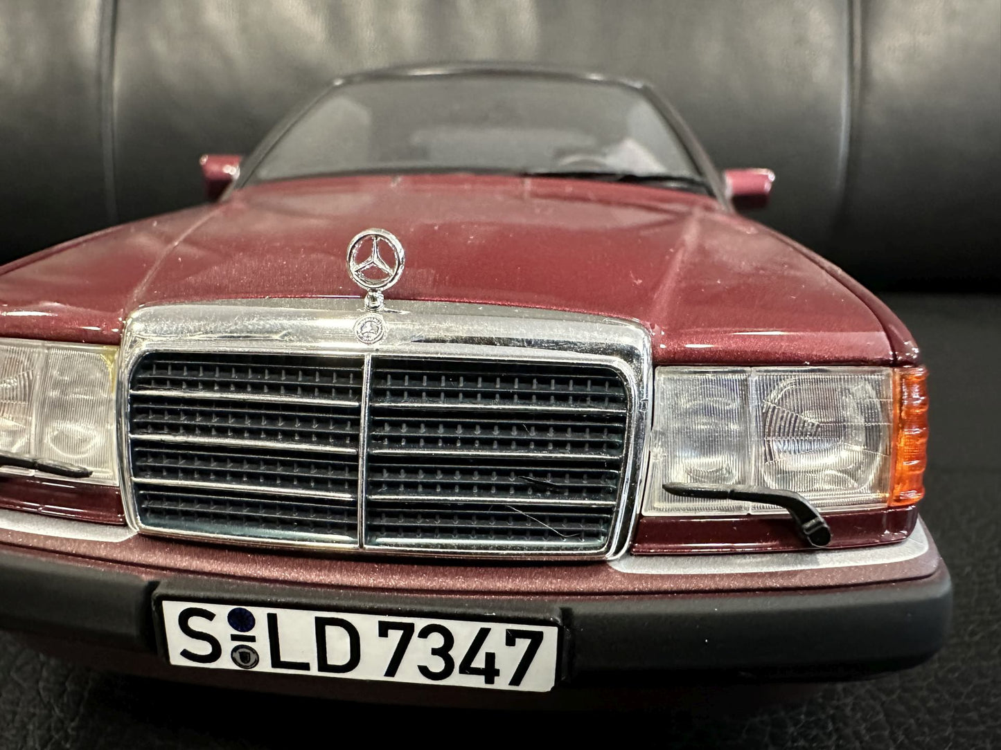 Mercedes Benz 300CE-24 Cabrio red 1:18 NOREV B66040616 Мерцедес Бенц 300CE червен отваряем