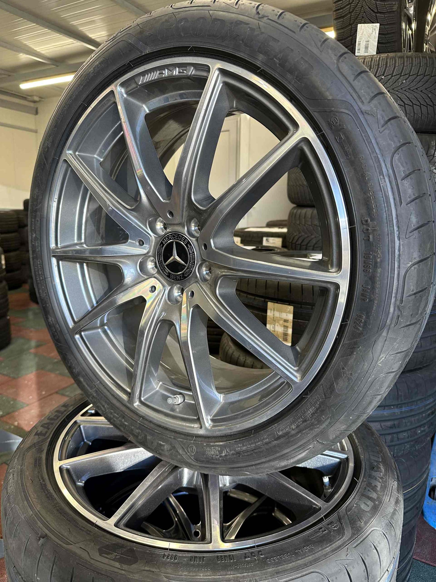 Оригинал Нови Mercedes E Klasse W213 AMG 19 Zoll Мерцедес Е класа W213 S213 19 цола AMG джанти летен комплект летни гуми