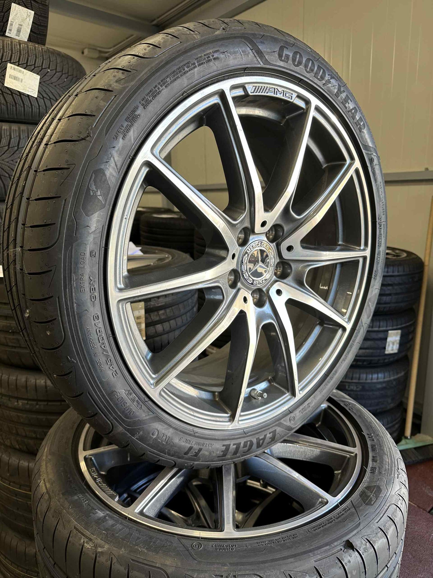 Оригинал Нови Mercedes E Klasse W213 AMG 19 Zoll Мерцедес Е класа W213 S213 19 цола AMG джанти летен комплект летни гуми