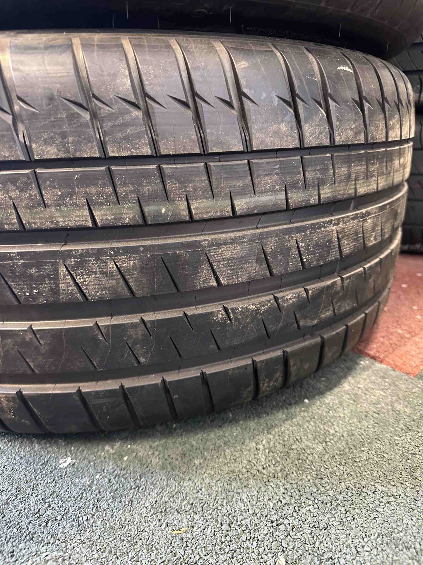 Оригинал Mercedes S63 AMG W223 V223 21 Zoll Мерцедес С63 AMG W223 V223 21 цола AMG Алуминиеви джанти летен комплект летни гуми