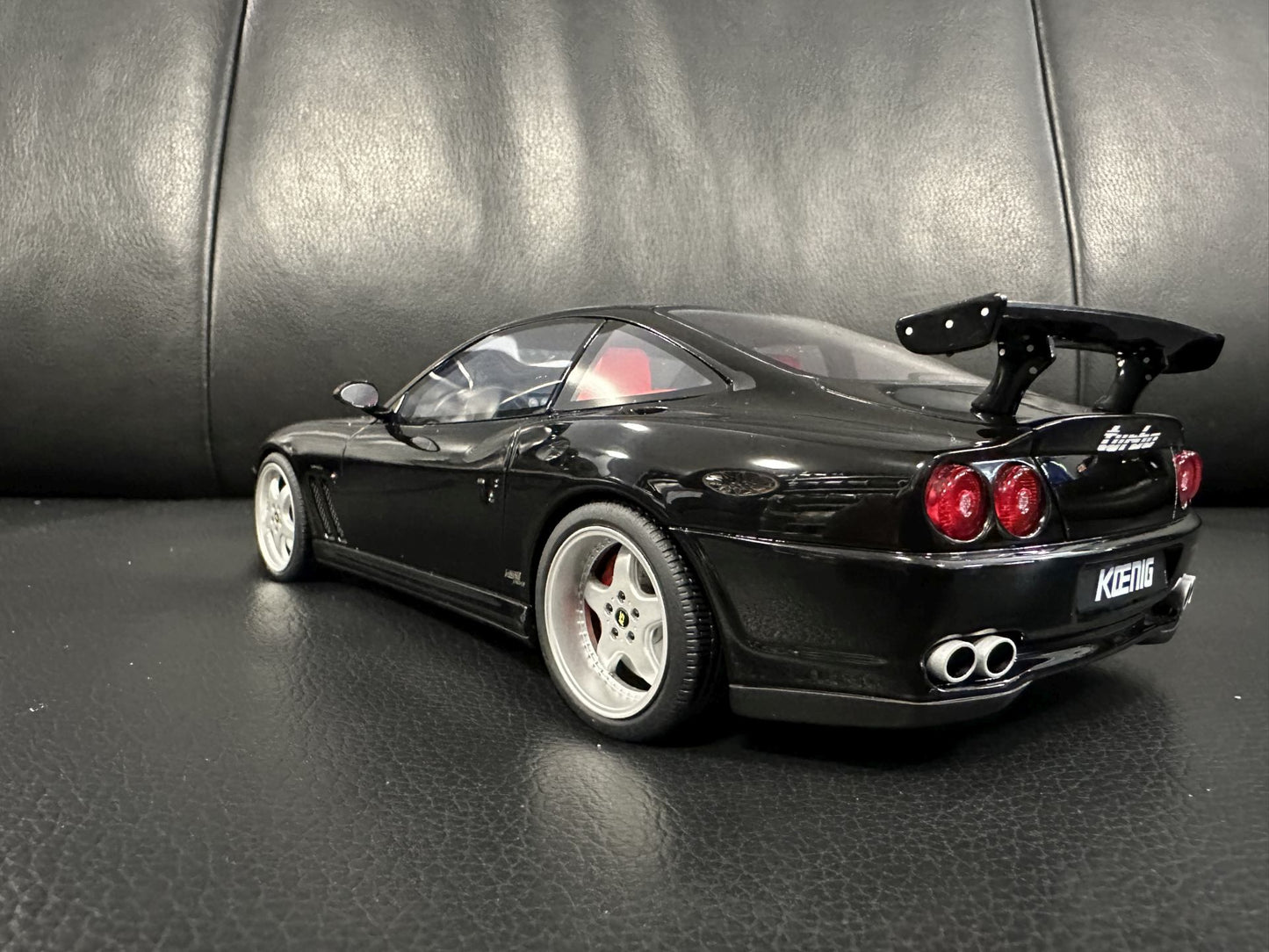 Ferrari 550 Koenig Special Nero black Limitiert 614/999 1:18 GT Spirit GT336 Ферари 550 черен Лимитирана
