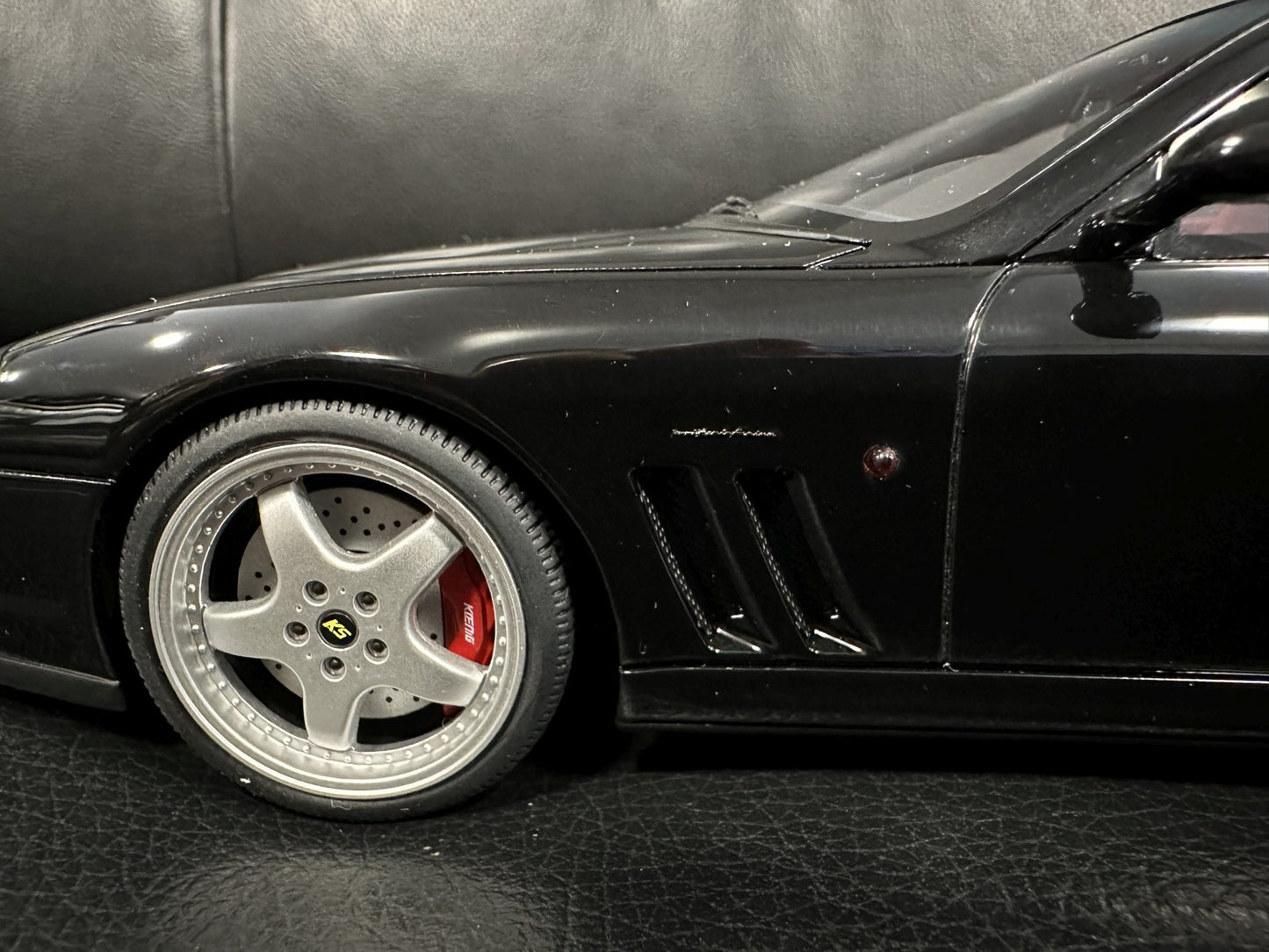 Ferrari 550 Koenig Special Nero black Limitiert 614/999 1:18 GT Spirit GT336 Ферари 550 черен Лимитирана