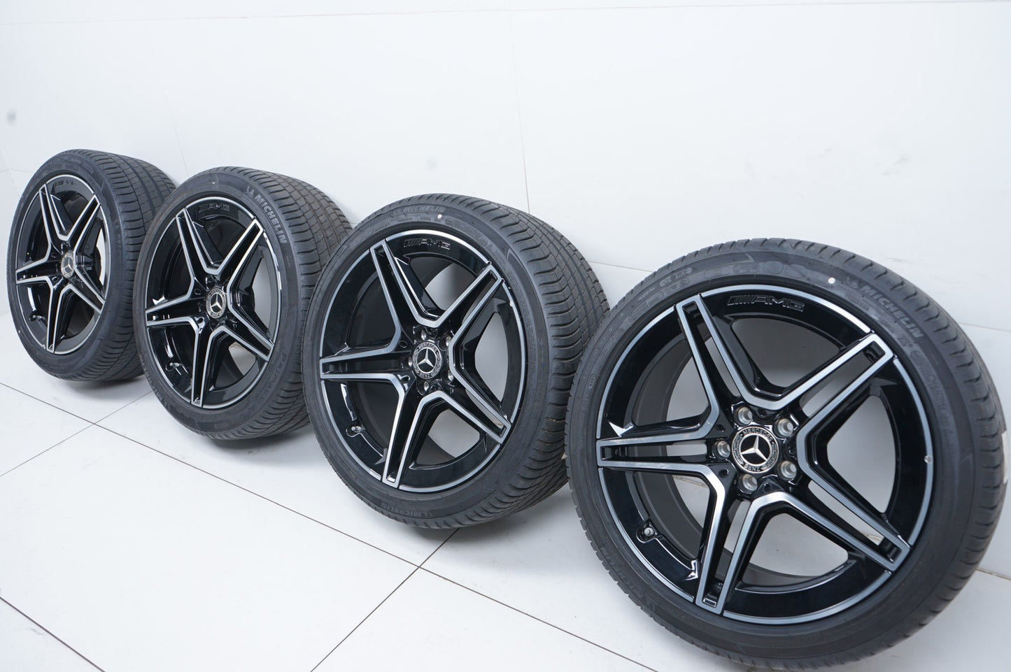 Mercedes Cls klasse W257 19 Zoll AMG Цлс класа 19 цола AMG джанти летен комплект летни гуми