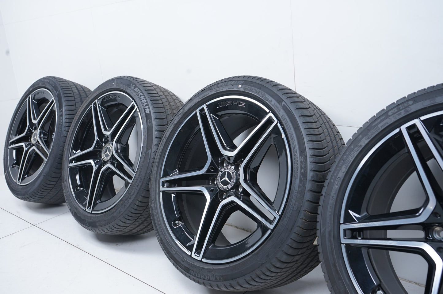 Mercedes Cls klasse W257 19 Zoll AMG Цлс класа 19 цола AMG джанти летен комплект летни гуми