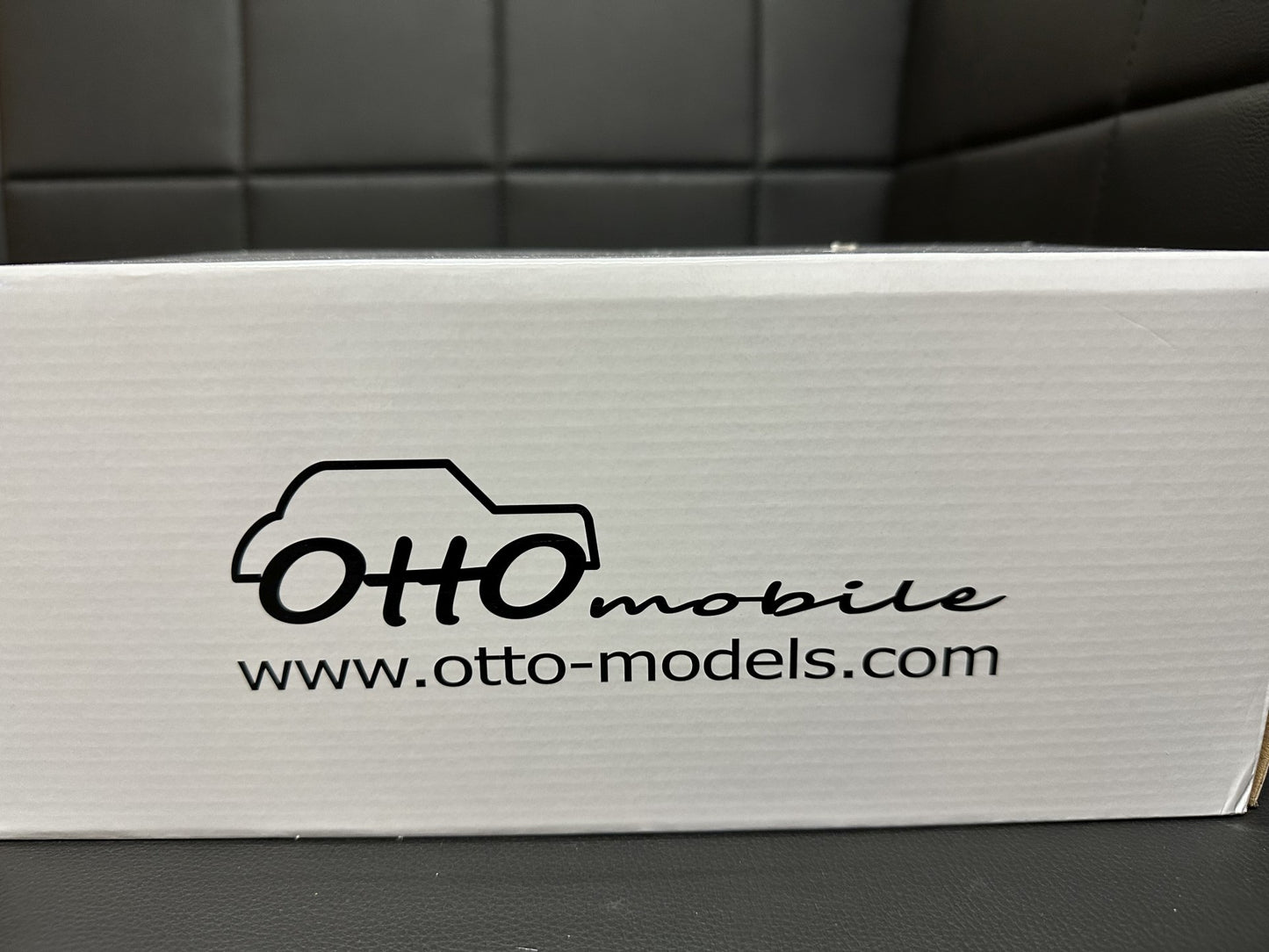 Bmw M5 E34 Limousine green Limitiert 2432/3000 1:18 OTTO OT968 Бмв M5 Е34 зелен Лимитирана