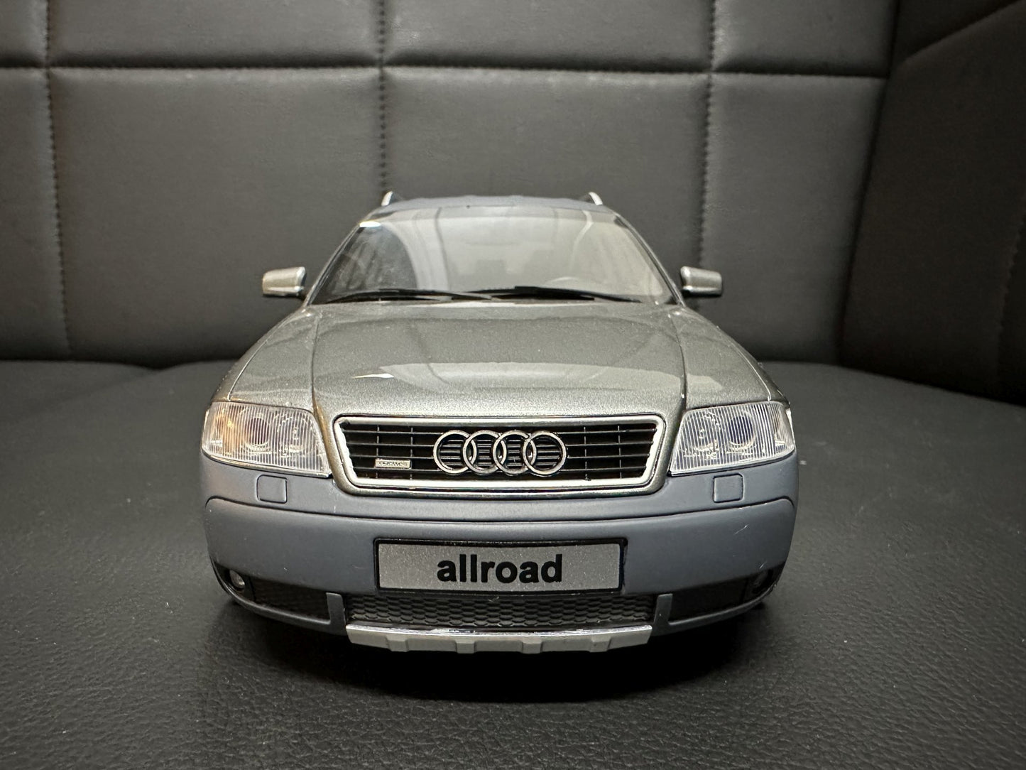 Audi A6 Allroad Kombi atlasgrey Limitiert 142/3000 1:18 OTTO OT363 Ауди А6 Алроад сив Комби Лимитирана