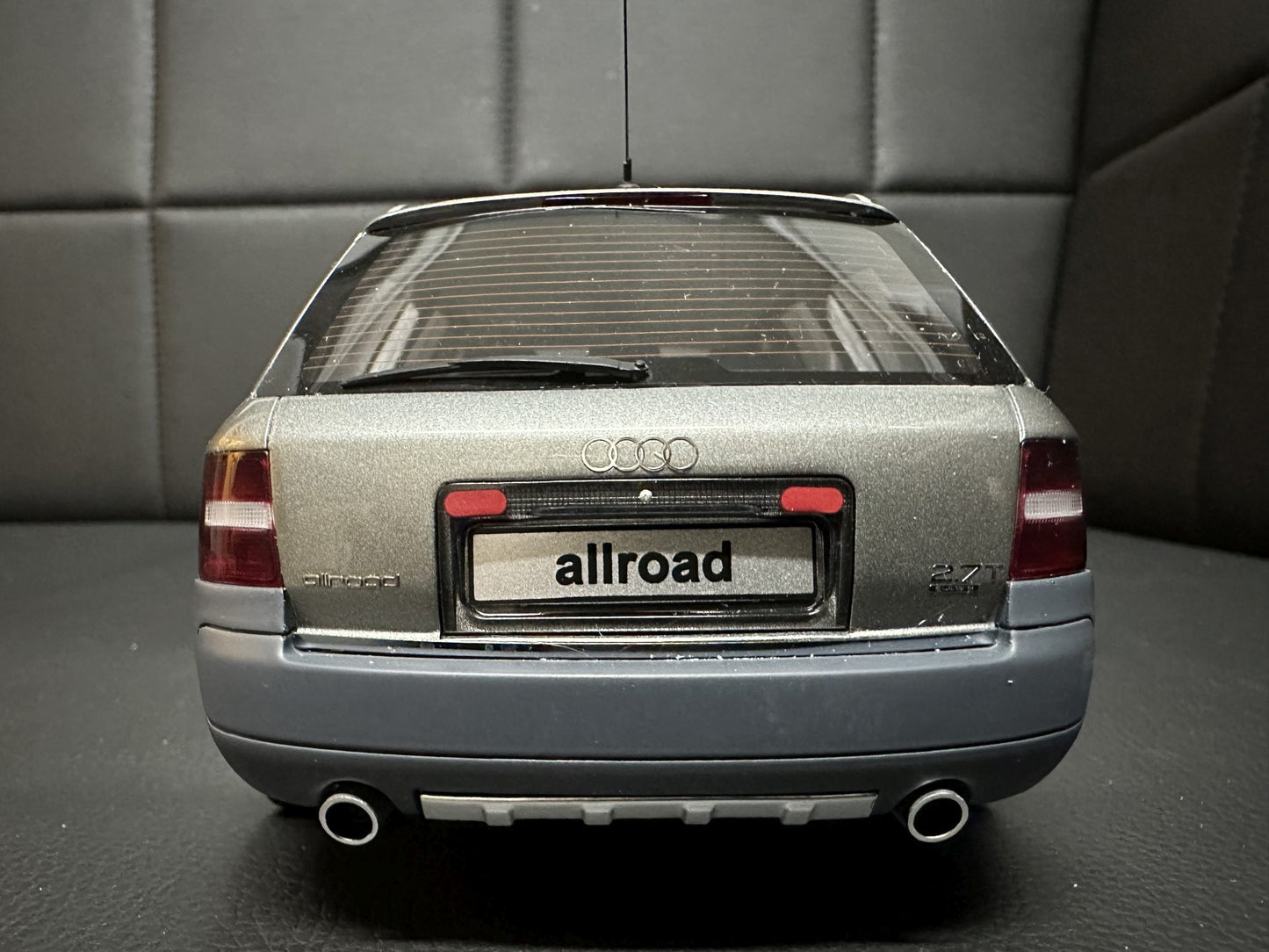 Audi A6 Allroad Kombi atlasgrey Limitiert 142/3000 1:18 OTTO OT363 Ауди А6 Алроад сив Комби Лимитирана