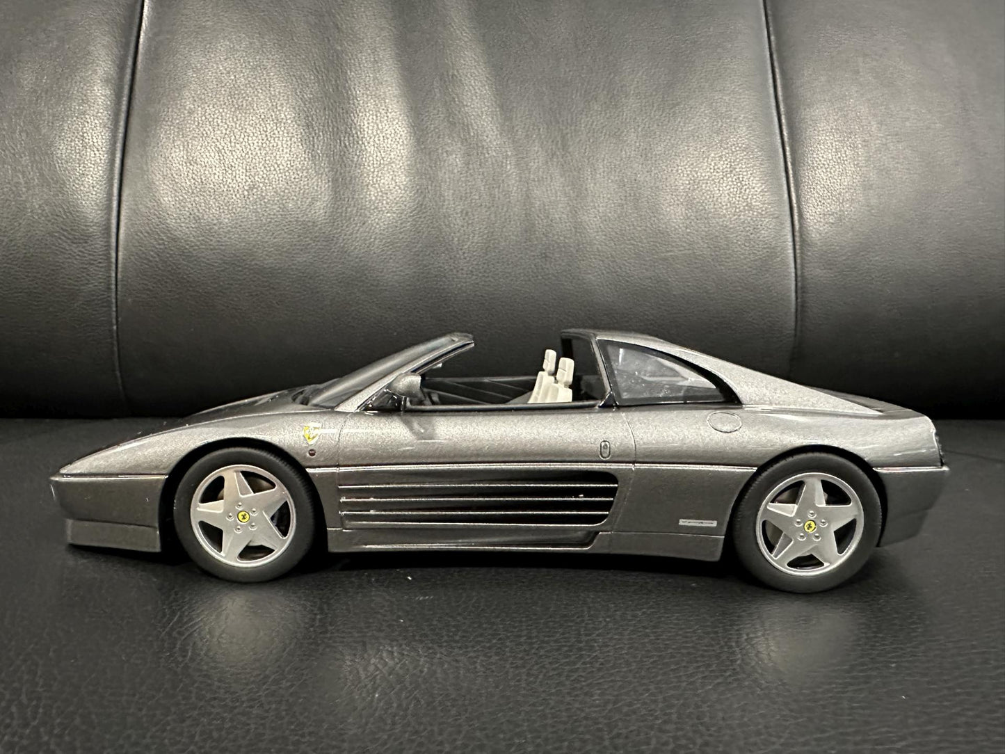 Ferrari 348 Spider Cabrio Grigio grey Limitiert 321/999 1:18 GT Spirit GT332 Ферари 348 Спайдер Кабрио сив Лимитирана