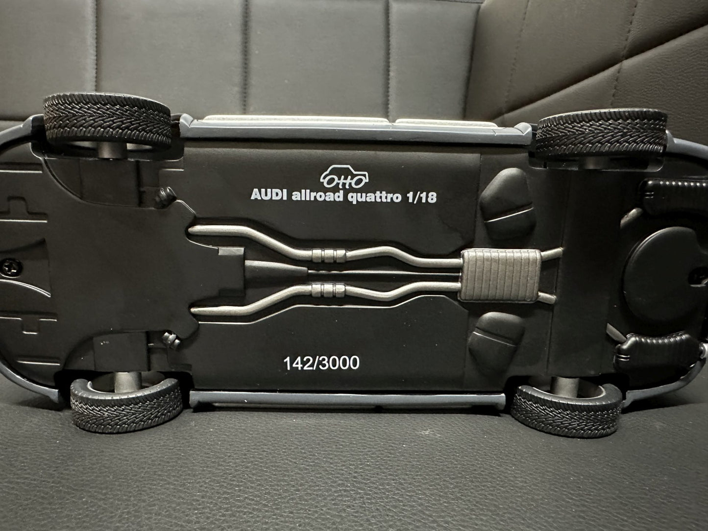 Audi A6 Allroad Kombi atlasgrey Limitiert 142/3000 1:18 OTTO OT363 Ауди А6 Алроад сив Комби Лимитирана