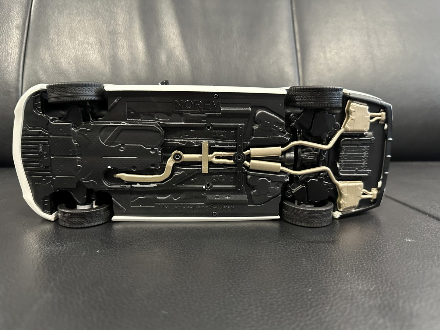 Mercedes Benz S Klasse W223 white limitiert 500 pcs 1:18 NOREV 183801 Мерцедес Бенц С Класа бял Лимитирана 500 бройки