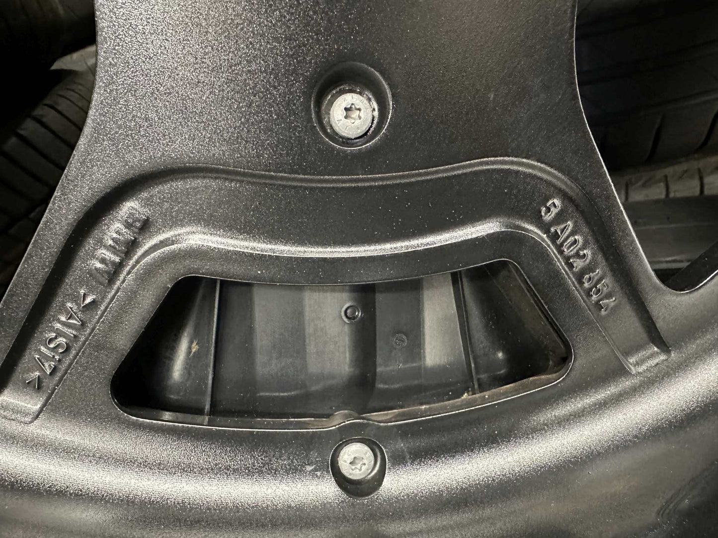 Като Нови Оригинални BMW iX20 i20 21 Zoll 1011 Бмв 21 цола джанти 1011 зимен комплект зимни гуми