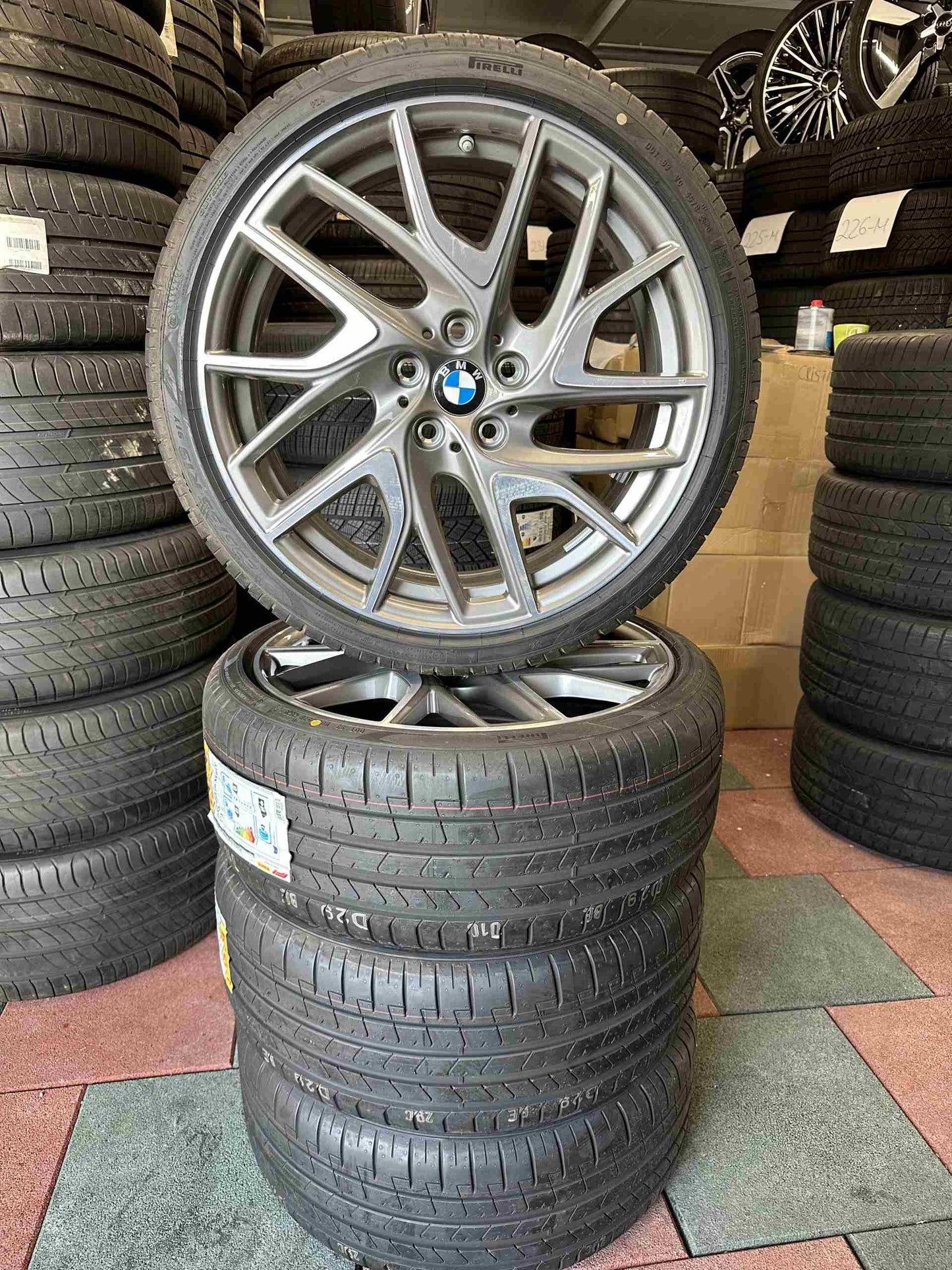 Нови BMW 1er 2er серия F40 F44 19 Zoll 487 Бмв 1-ва 2-ра серия Ф40 Ф44 19 цола 487 летен комплект летни гуми
