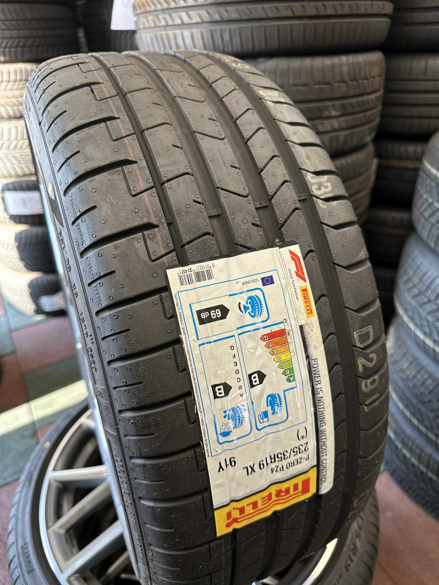 Нови BMW 1er 2er серия F40 F44 19 Zoll 487 Бмв 1-ва 2-ра серия Ф40 Ф44 19 цола 487 летен комплект летни гуми