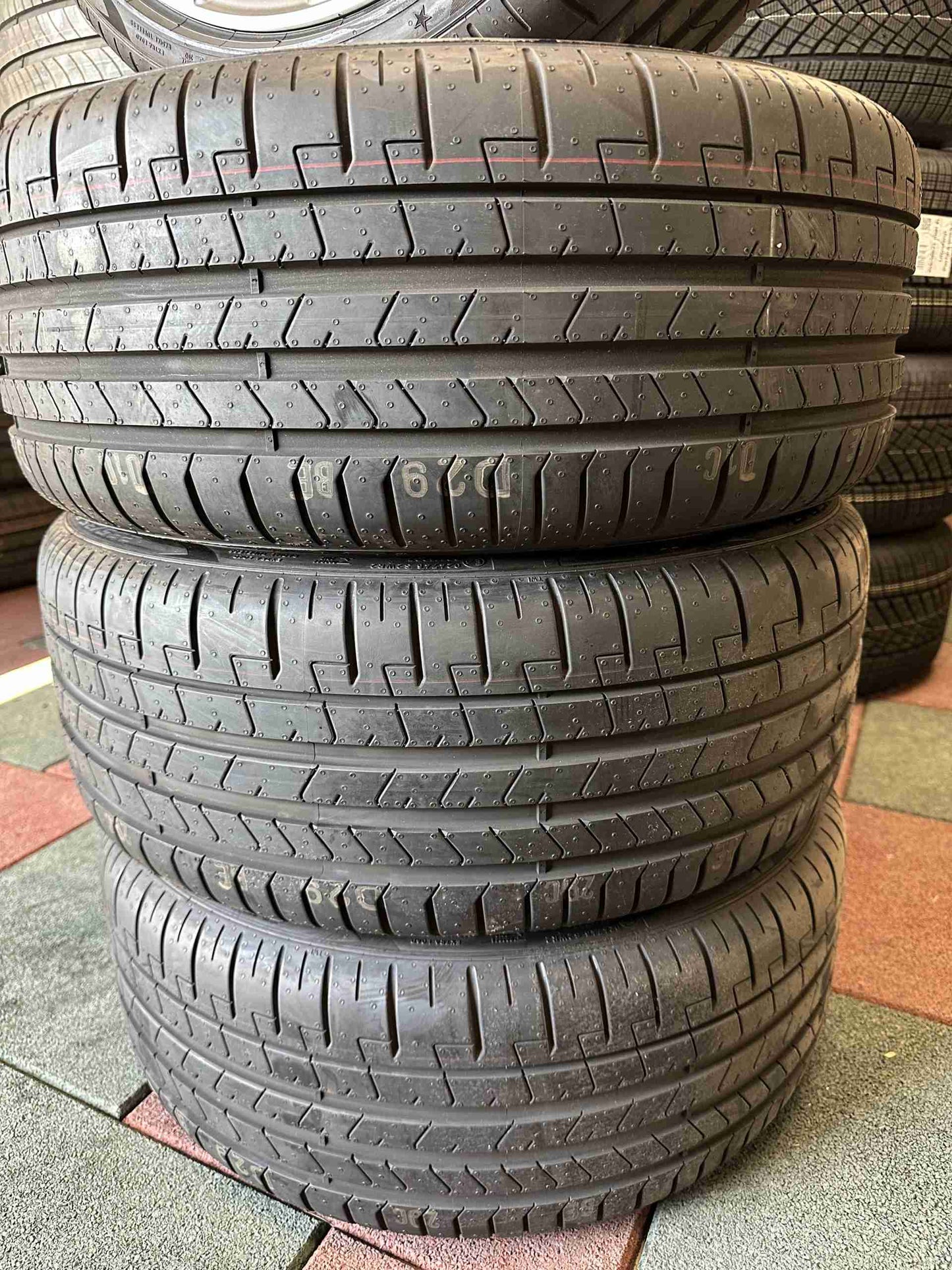 Нови BMW 1er 2er серия F40 F44 19 Zoll 487 Бмв 1-ва 2-ра серия Ф40 Ф44 19 цола 487 летен комплект летни гуми