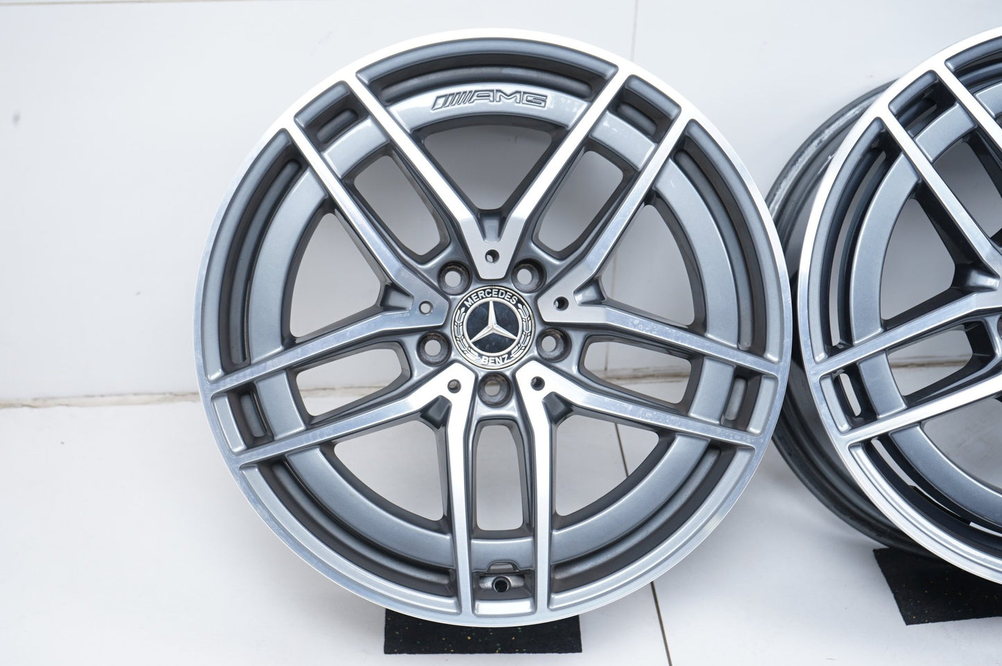 Оригинални Mercedes E43 E53 AMG Klasse W213 AMG 19 Zoll Мерцедес Е43 Е53 AMG Класа W213 Алуминиеви джанти 19 цола A2134016700 A2134016800