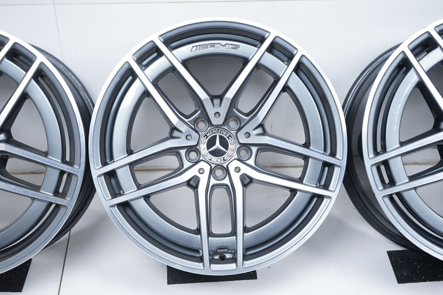Оригинални Mercedes E43 E53 AMG Klasse W213 AMG 19 Zoll Мерцедес Е43 Е53 AMG Класа W213 Алуминиеви джанти 19 цола A2134016700 A2134016800