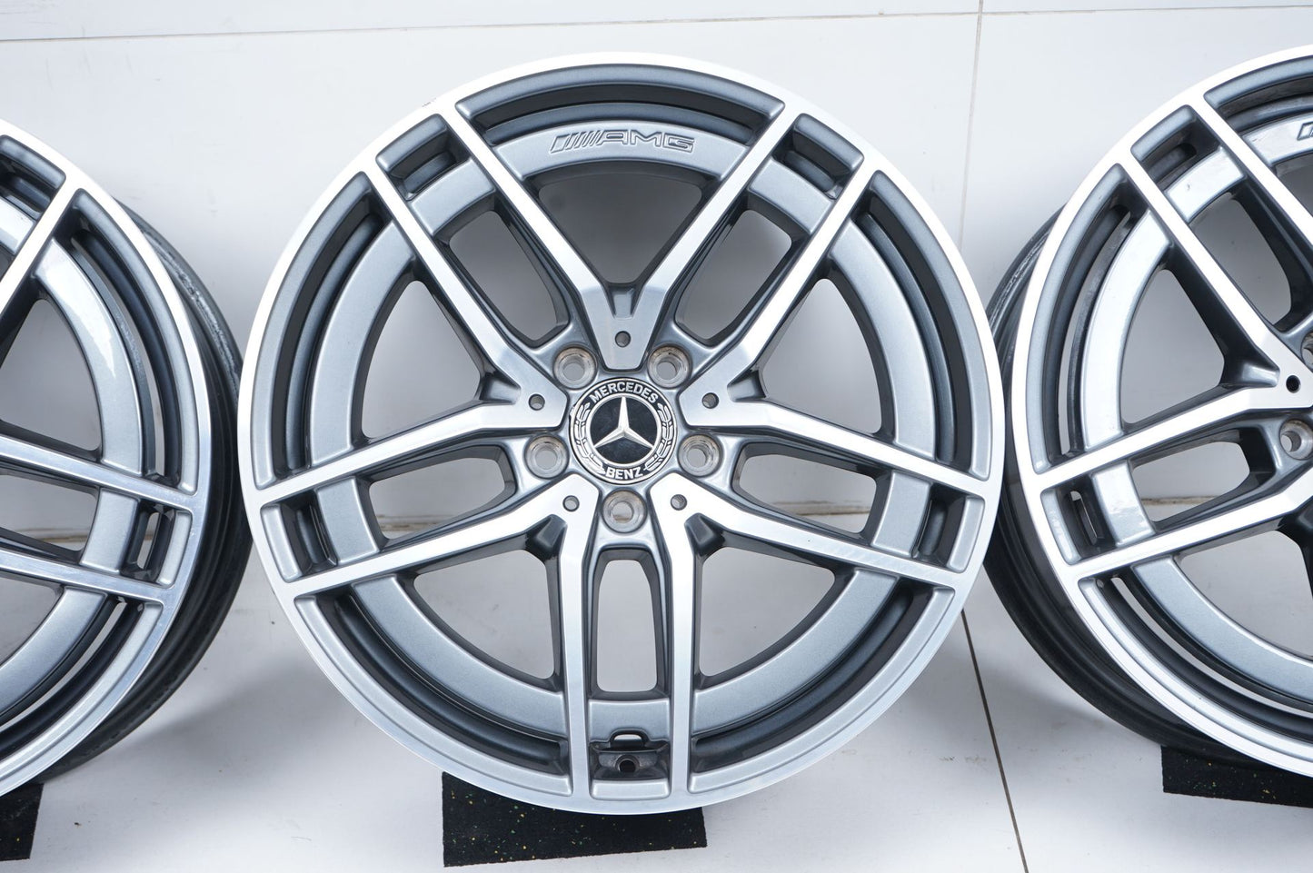 Оригинални Mercedes E43 E53 AMG Klasse W213 AMG 19 Zoll Мерцедес Е43 Е53 AMG Класа W213 Алуминиеви джанти 19 цола A2134016700 A2134016800