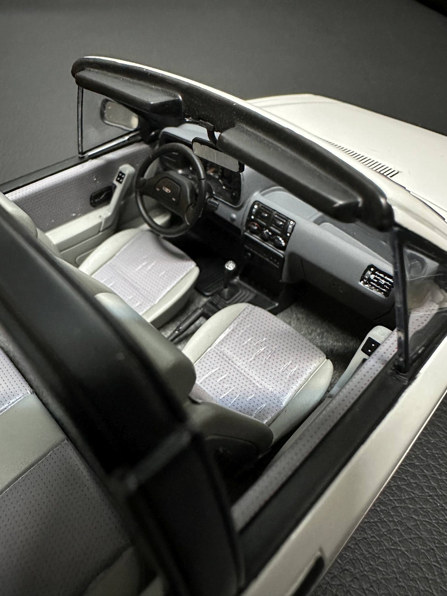 Ford Escort MK4 XR3i Cabrio white Limitiert 1287/3000 1:18 OTTO OT398 Форд Ескорт МК4 бял Лимитирана