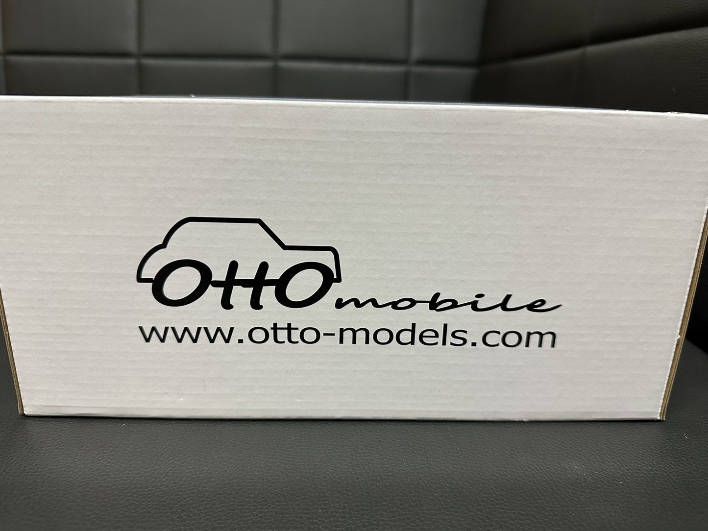 Ford Escort MK4 XR3i Cabrio white Limitiert 1287/3000 1:18 OTTO OT398 Форд Ескорт МК4 бял Лимитирана