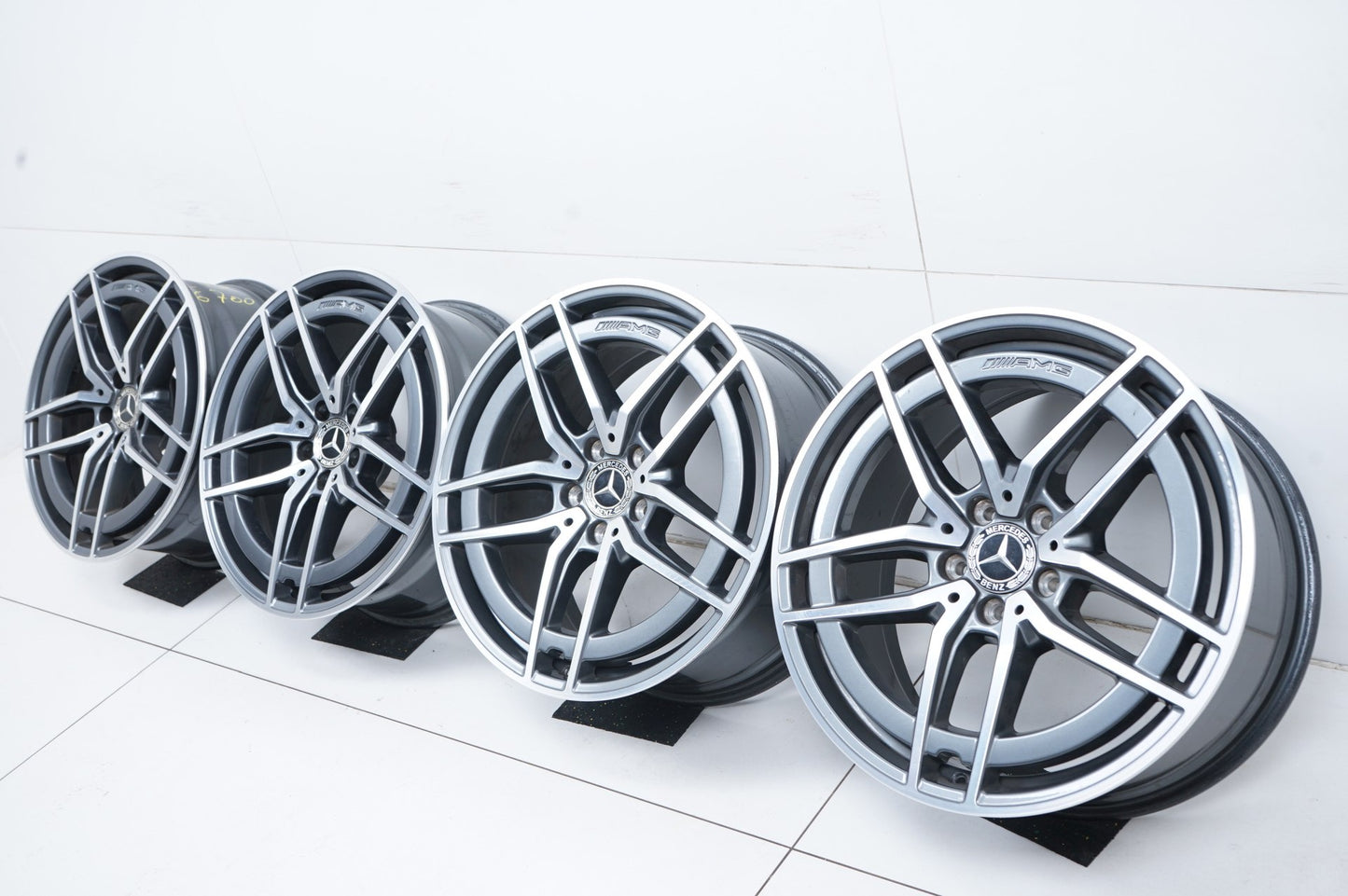 Оригинални Mercedes E43 E53 AMG Klasse W213 AMG 19 Zoll Мерцедес Е43 Е53 AMG Класа W213 Алуминиеви джанти 19 цола A2134016700 A2134016800