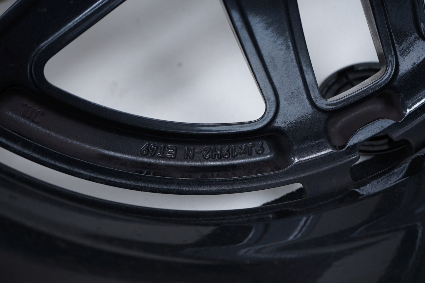 Оригинални Mercedes E43 E53 AMG Klasse W213 AMG 19 Zoll Мерцедес Е43 Е53 AMG Класа W213 Алуминиеви джанти 19 цола A2134016700 A2134016800