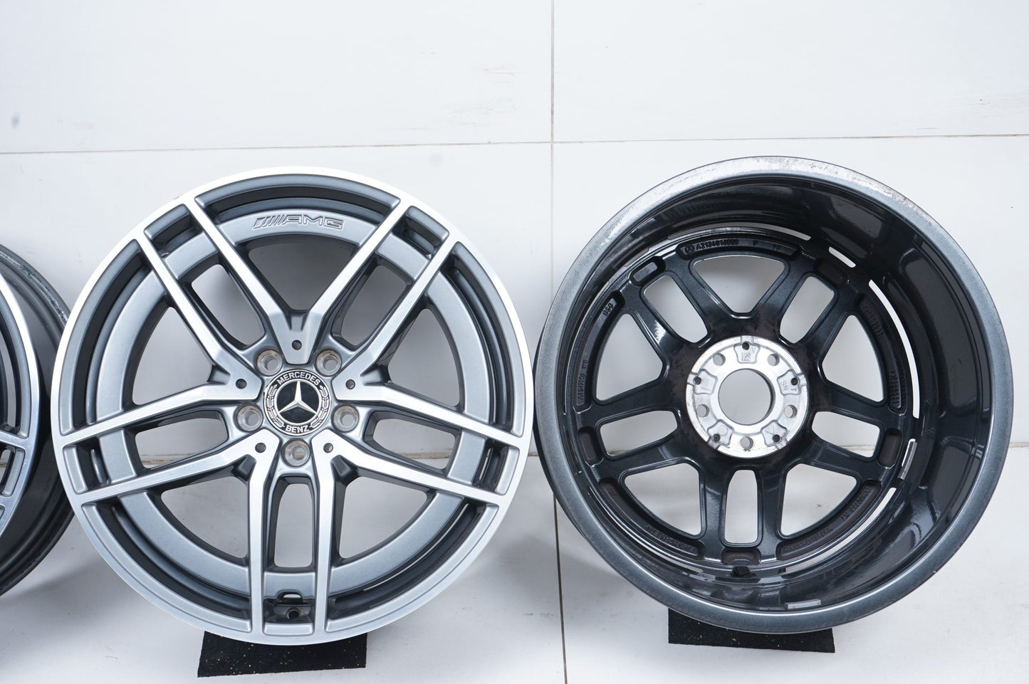 Оригинални Mercedes E43 E53 AMG Klasse W213 AMG 19 Zoll Мерцедес Е43 Е53 AMG Класа W213 Алуминиеви джанти 19 цола A2134016700 A2134016800
