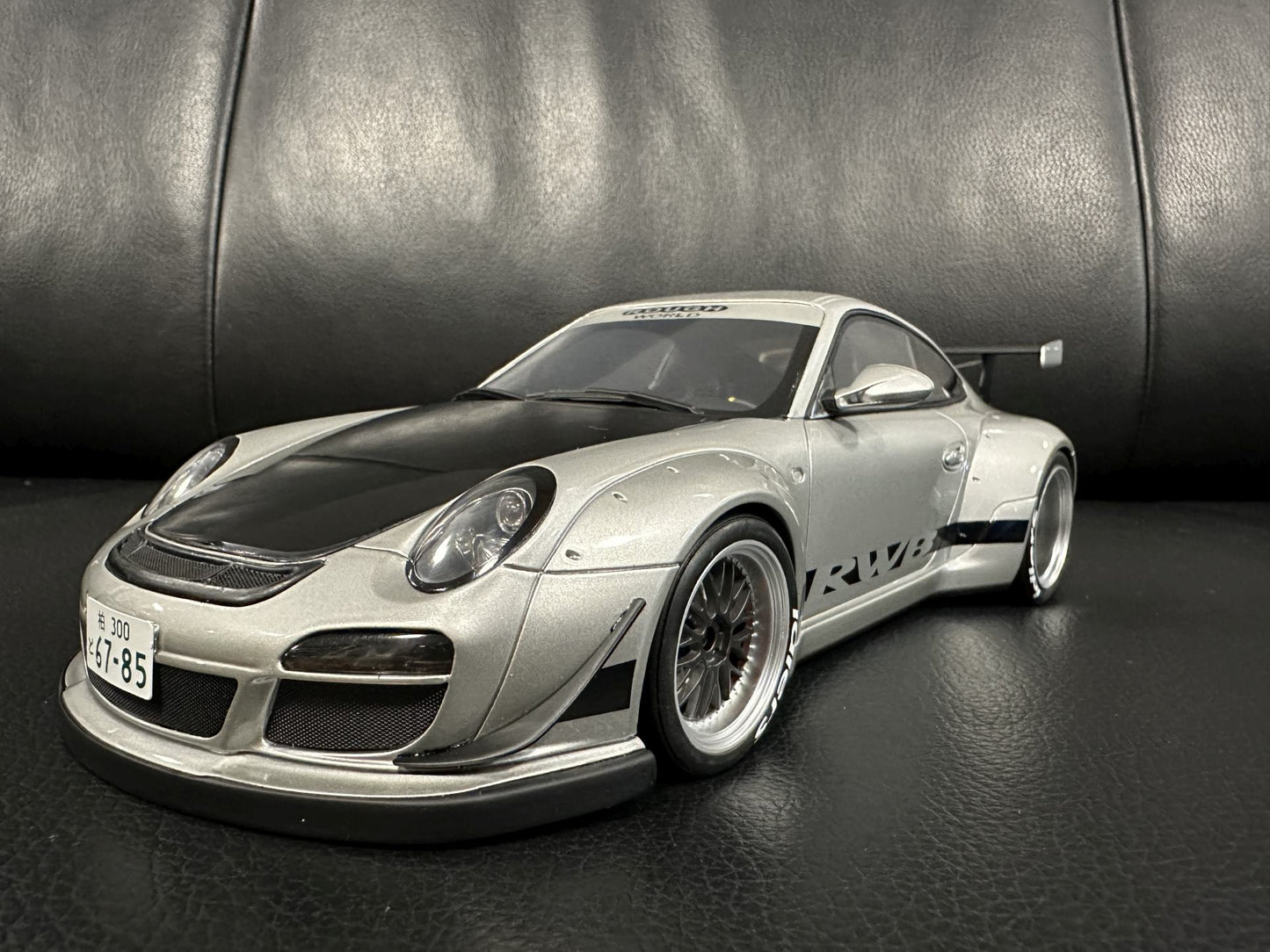 Porsche 911 997 RWB Abu Dhabi grey Limitiert 823/1200 1:18 GT Spirit GT483 Порше 997 сив Лимитирана