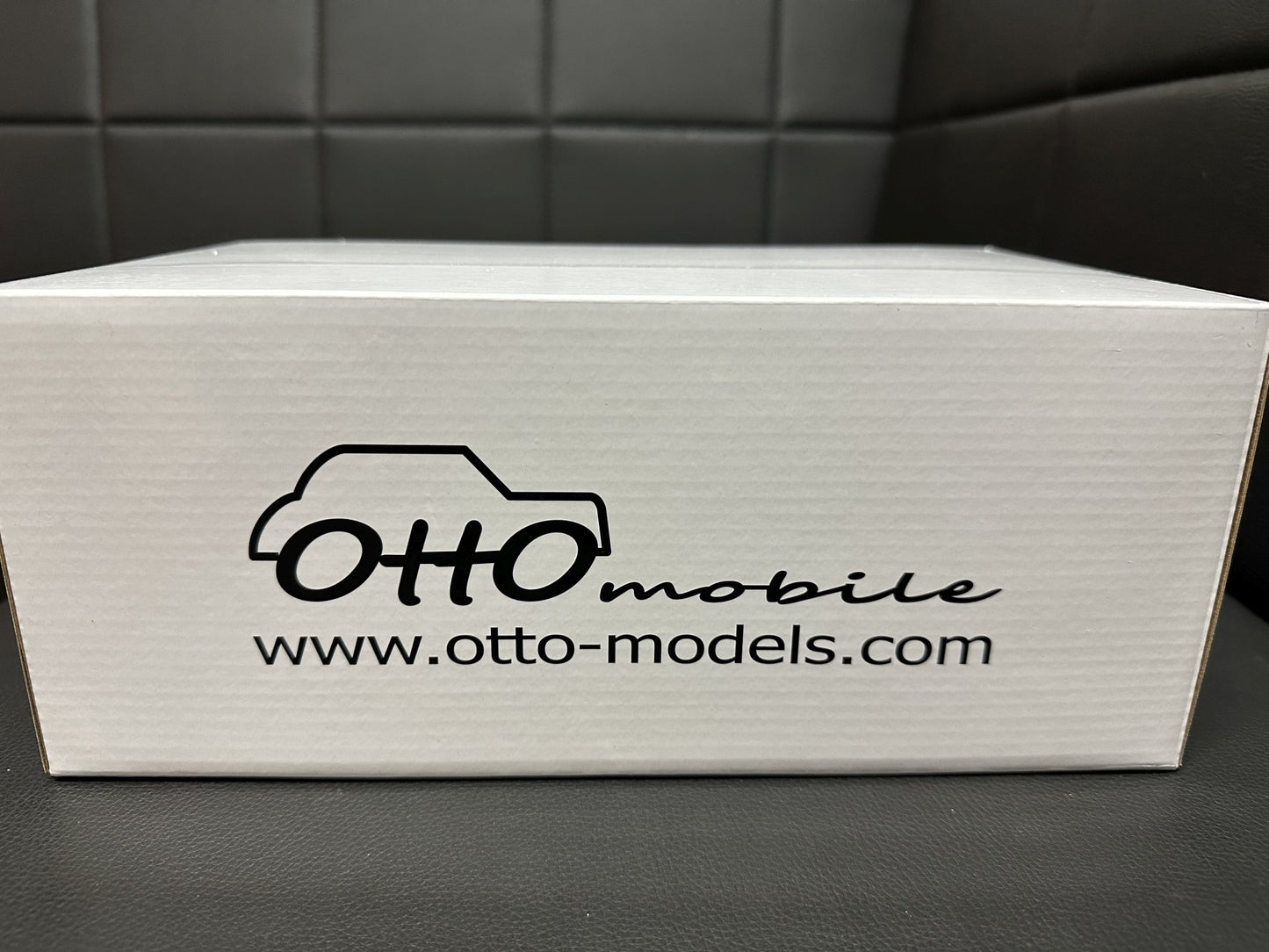 Bmw M3 E36 Cabrio red Limitiert 175/2500 1:18 OTTO OT1048 Бмв M3 Е36 червен Кабрио Лимитирана