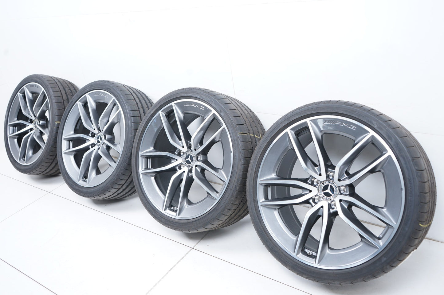 Като Нови Оригинал Mercedes CLS53 AMG W257 20 Zoll Мерцедес Цлс53 20 цола джанти летен комплект летни гуми