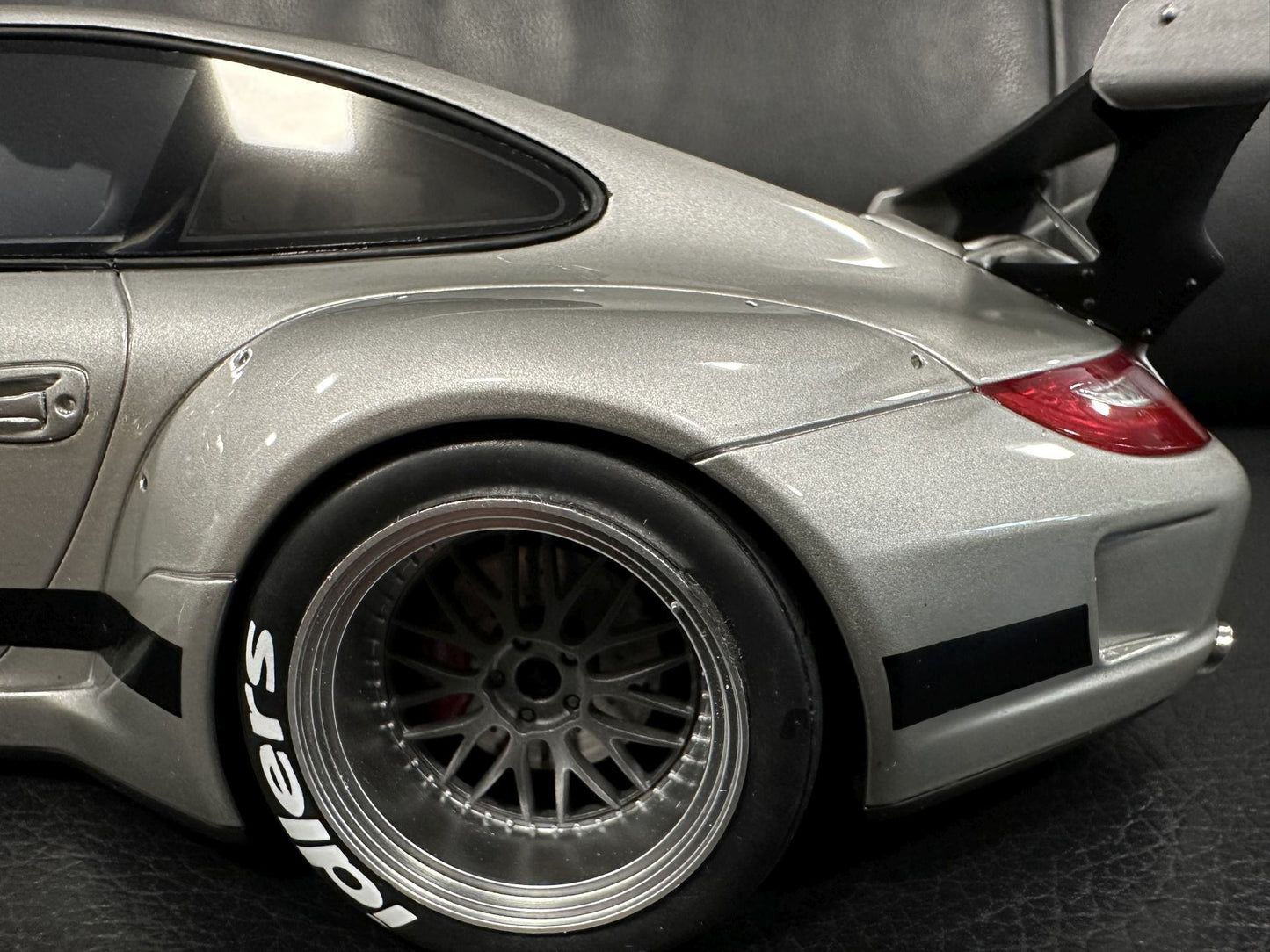 Porsche 911 997 RWB Abu Dhabi grey Limitiert 823/1200 1:18 GT Spirit GT483 Порше 997 сив Лимитирана