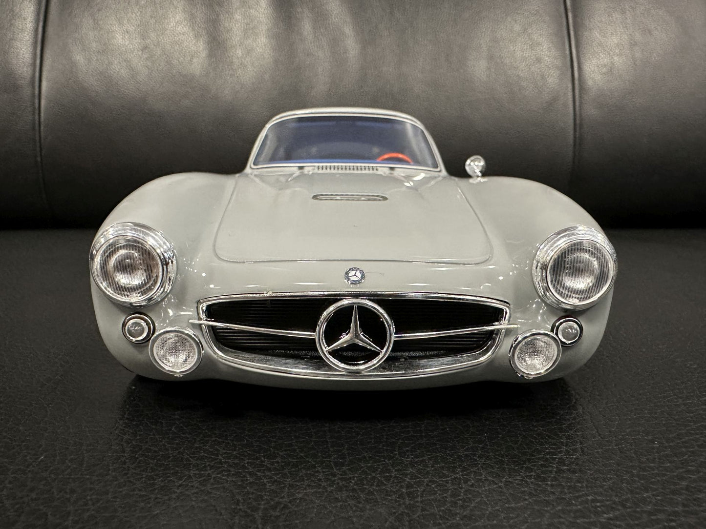 Mercedes Benz 300SL S-Klub Gullwing grey Limitiert 999pcs 1:18 GT Spirit GT418 Мерцедес Бенц 300СЛ сив Лимитирана