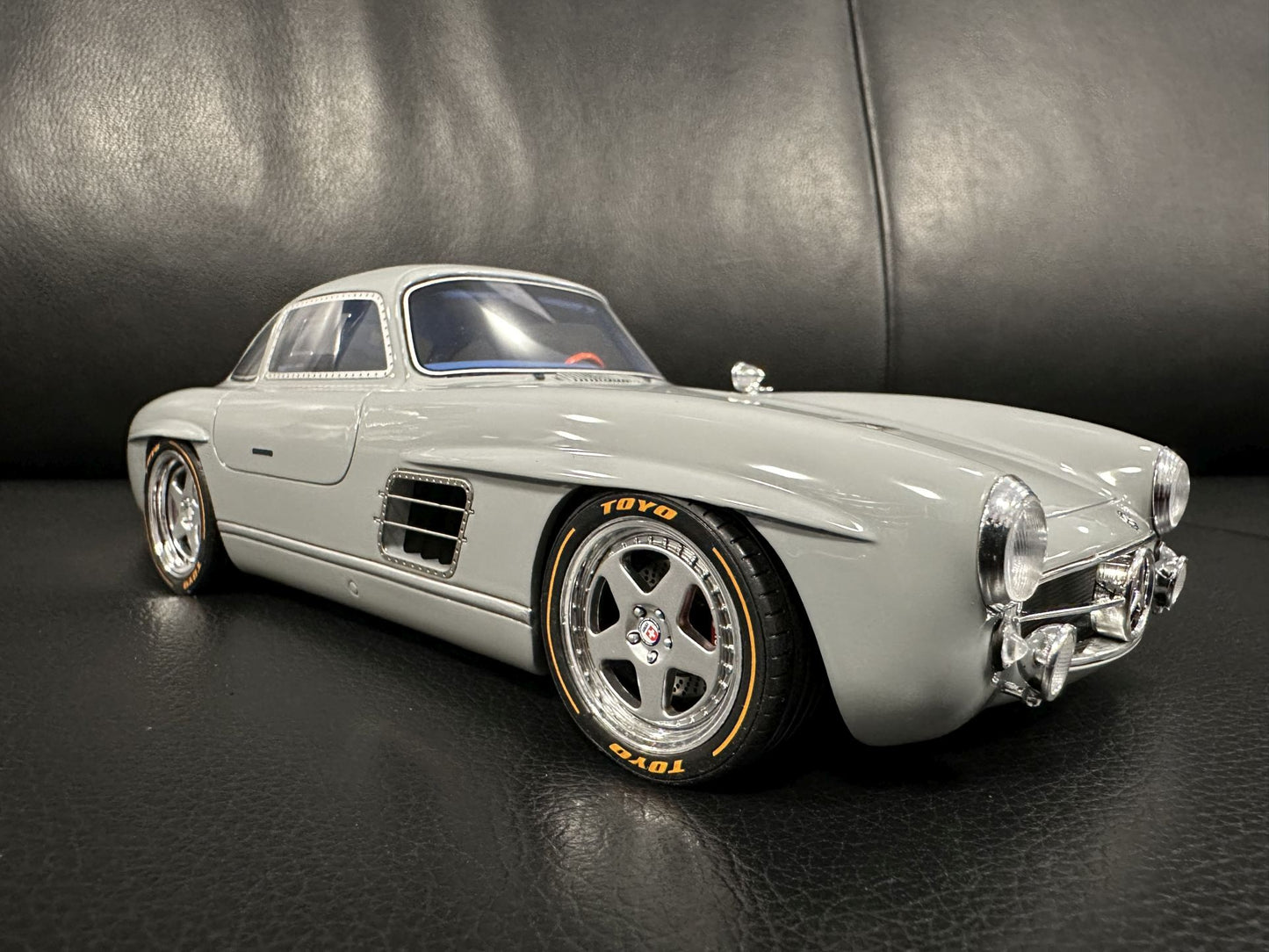 Mercedes Benz 300SL S-Klub Gullwing grey Limitiert 999pcs 1:18 GT Spirit GT418 Мерцедес Бенц 300СЛ сив Лимитирана