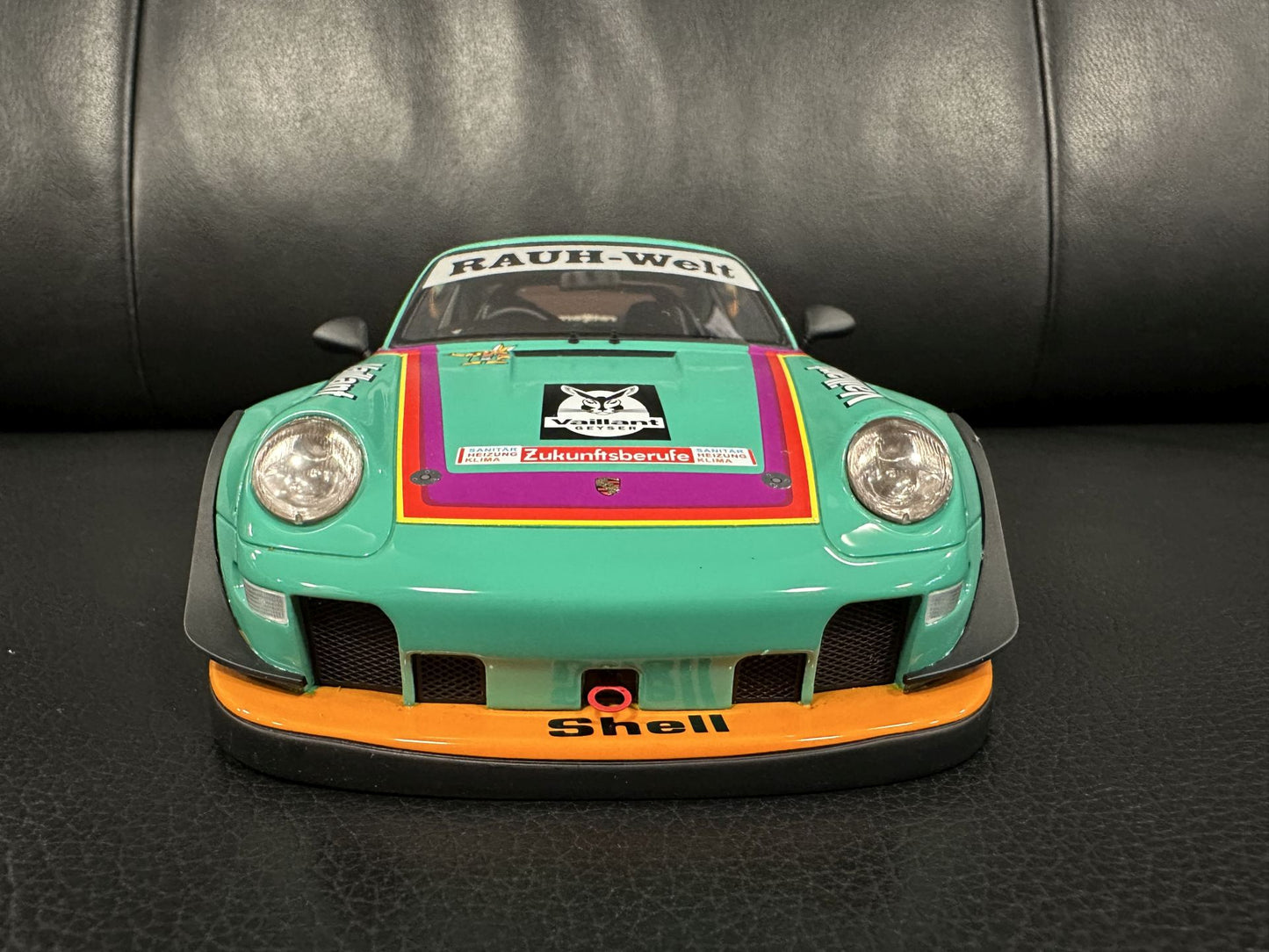 Porsche 911 993 RWB Vaillant Kit 2022 green Limitiert 632/1500 1:18 GT Spirit GT869 Порше 993 зелен Лимитирана