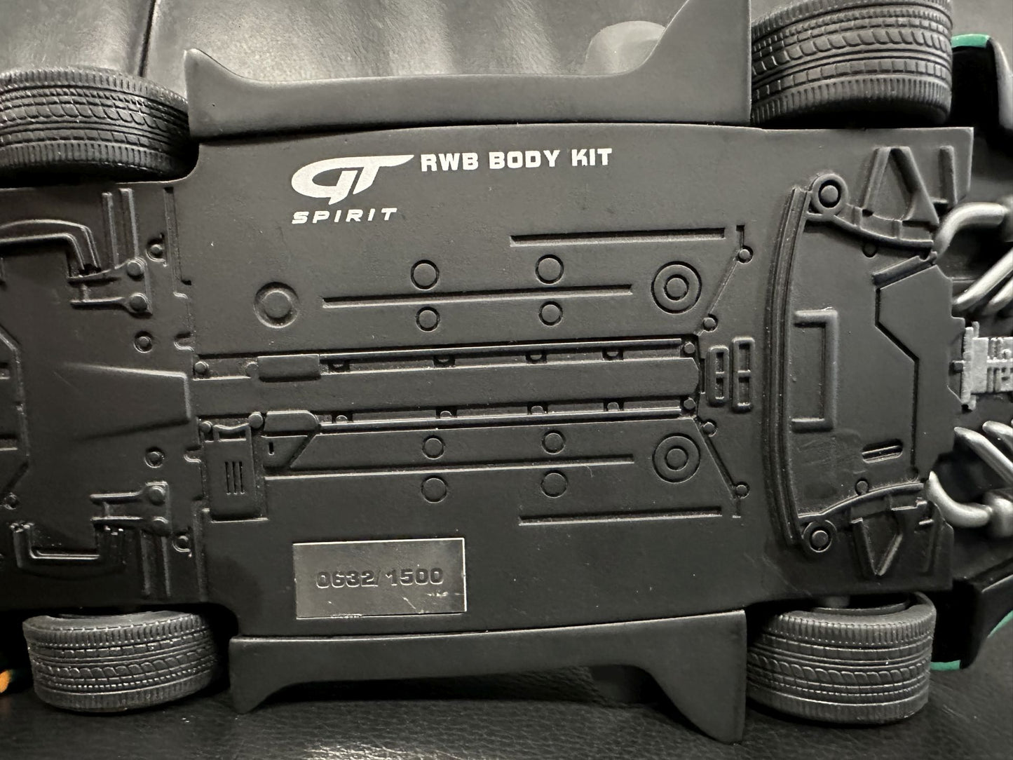 Porsche 911 993 RWB Vaillant Kit 2022 green Limitiert 632/1500 1:18 GT Spirit GT869 Порше 993 зелен Лимитирана