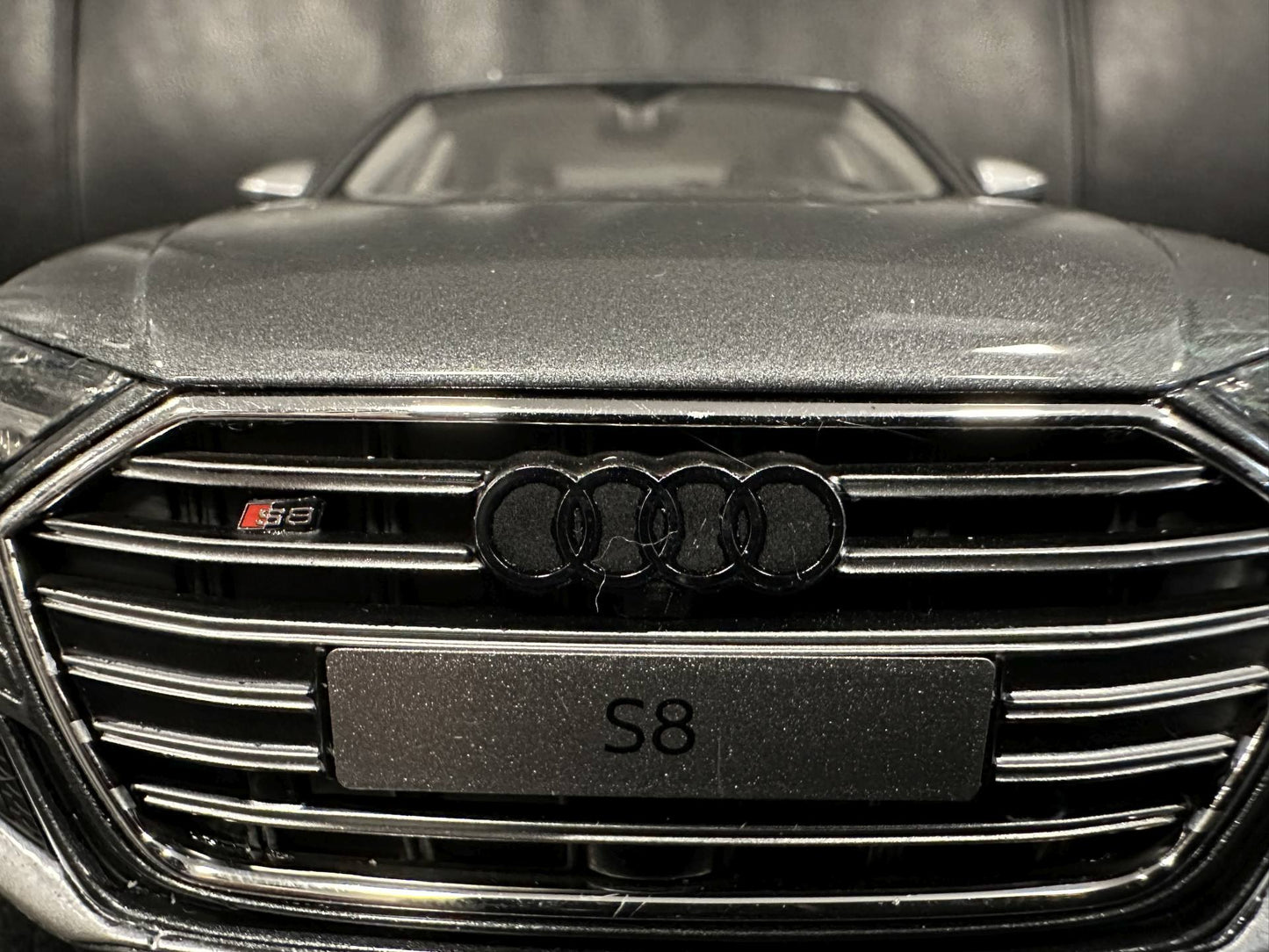 Audi S8 daytona grey Limitiert 255/999 1:18 GT Spirit GT856 Ауди С8 Лимитирана сив