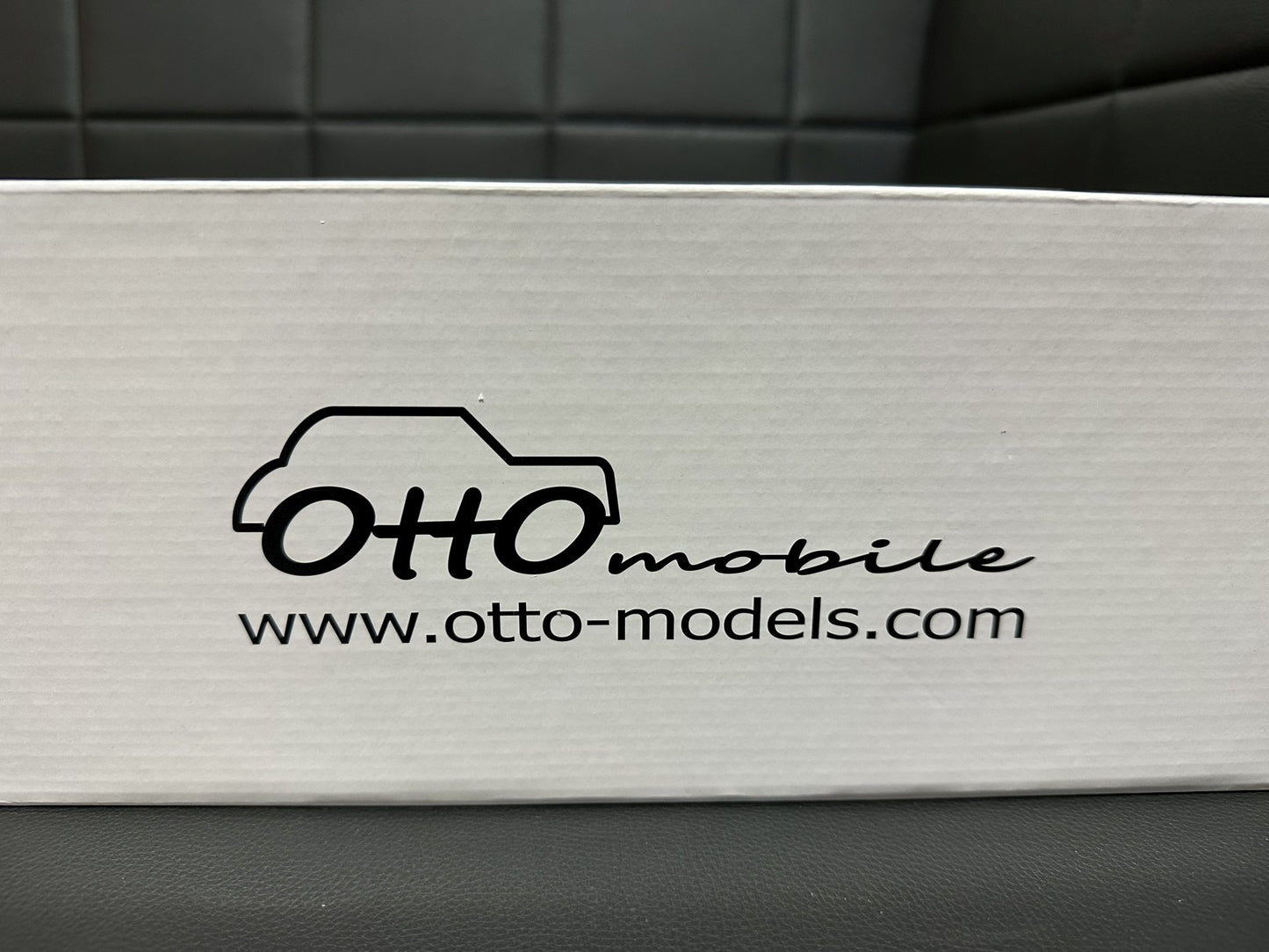 Audi 80 Coupe Prior Design red Limitiert 402/2500 1:18 OTTO OT1068 Ауди 80 Купе Лимитирана
