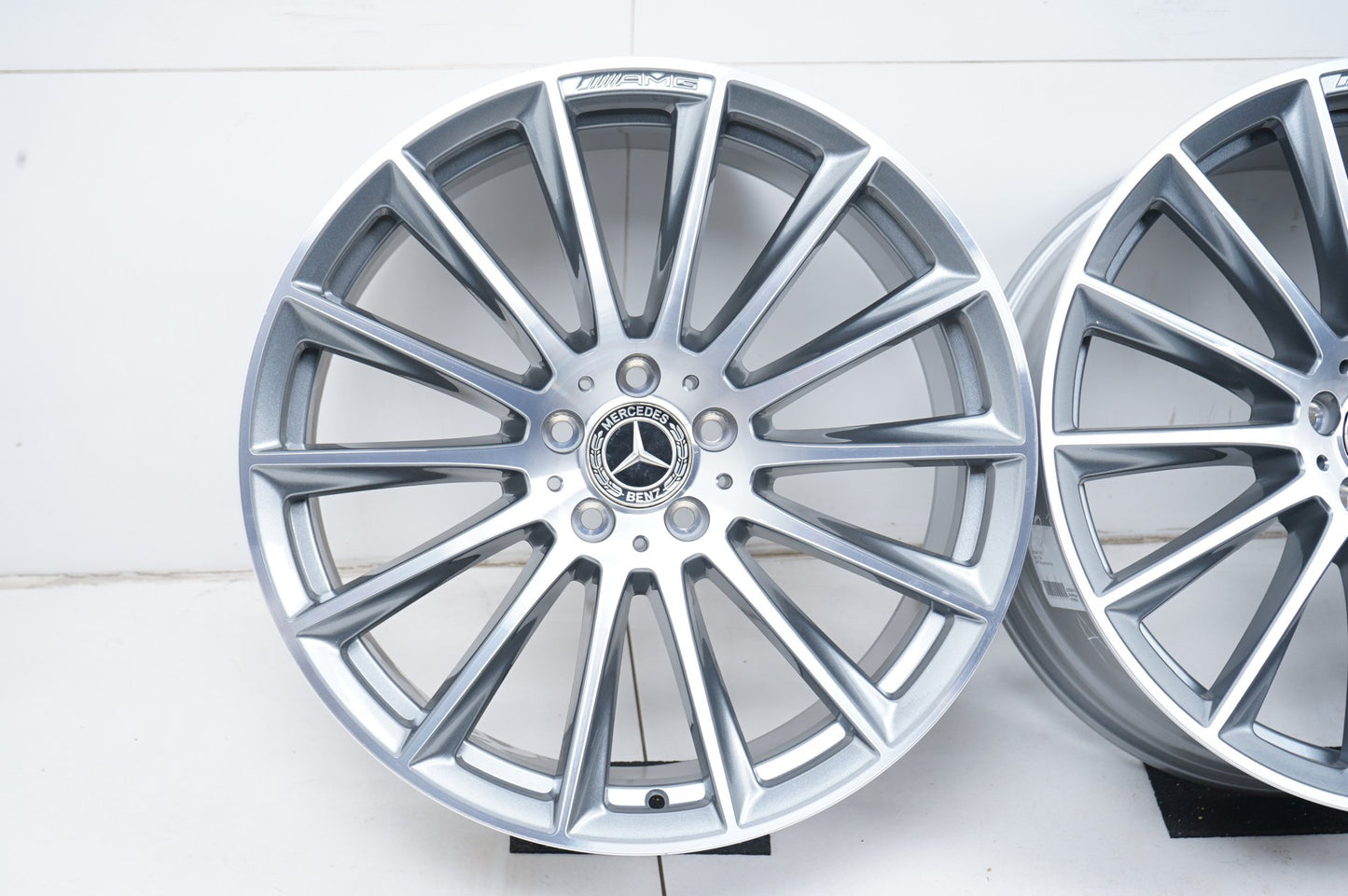 Оригинални като Нови Mercedes S Klasse W223 AMG 20 Zoll Мерцедес С Класа W223 Алуминиеви джанти AMG 20 цола