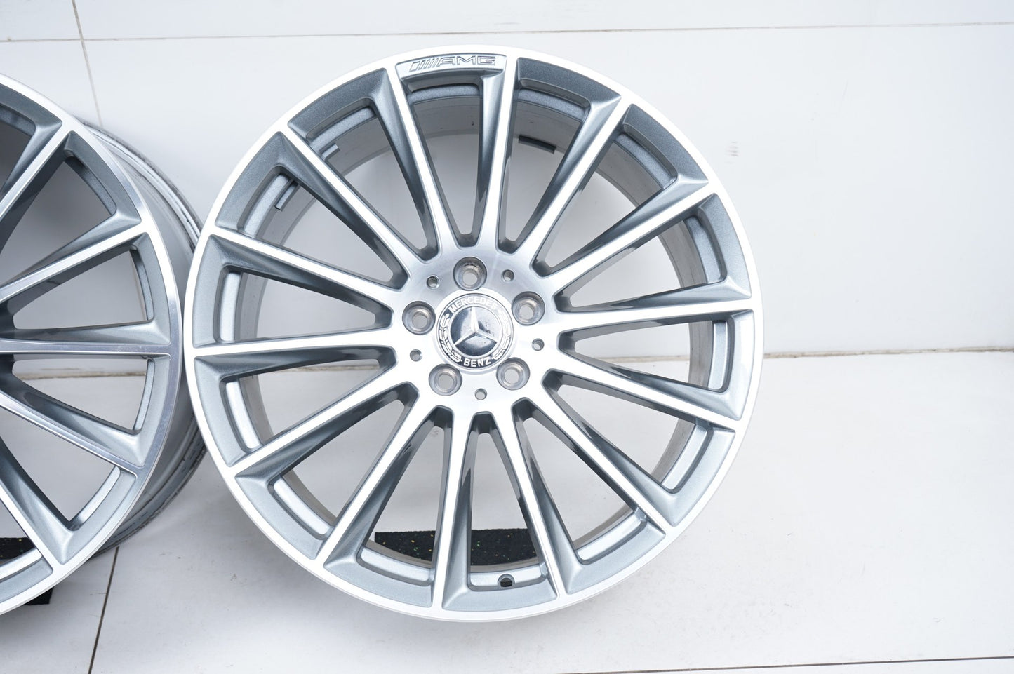 Оригинални като Нови Mercedes S Klasse W223 AMG 20 Zoll Мерцедес С Класа W223 Алуминиеви джанти AMG 20 цола