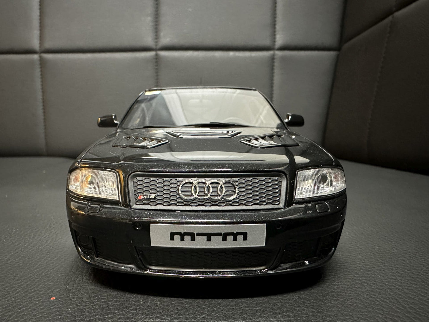 Audi RS6 C5 MTM Clubsport Kombi black Limitiert 1052/3000 1:18 OTTO OT992 Ауди РС6 МТМ черен Комби Лимитирана