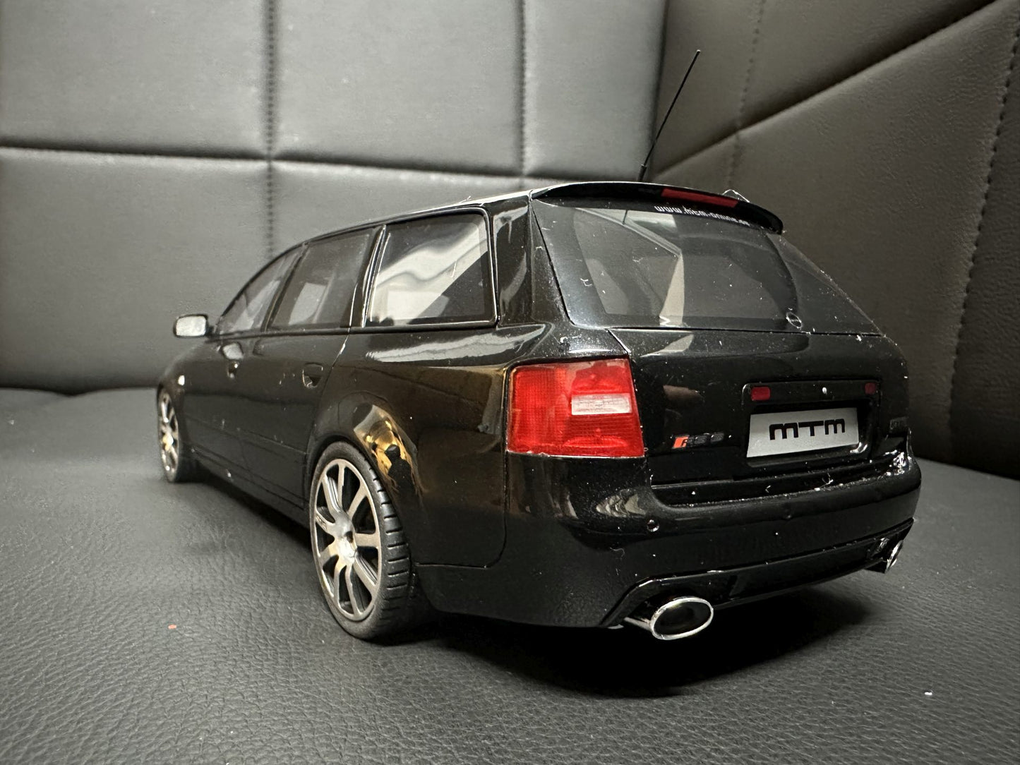 Audi RS6 C5 MTM Clubsport Kombi black Limitiert 1052/3000 1:18 OTTO OT992 Ауди РС6 МТМ черен Комби Лимитирана
