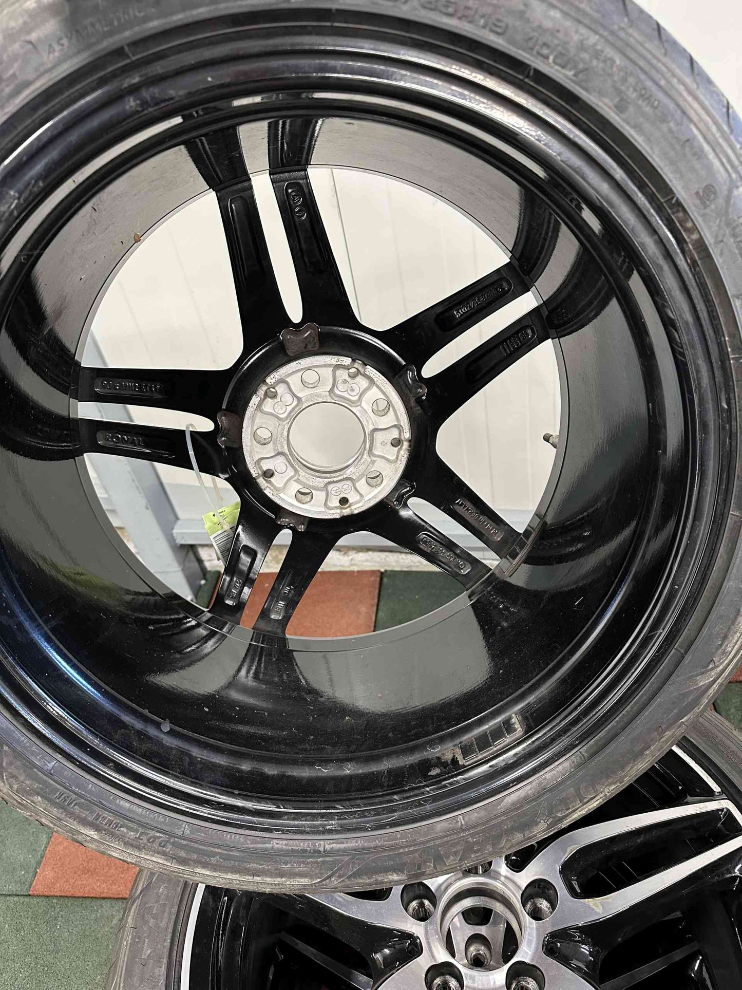 Като Нови Оригинал Mercedes E Klasse 19 Zoll AMG W213 Мерцедес Е класа W213 S213 19 цола AMG джанти летен комплект летни гуми