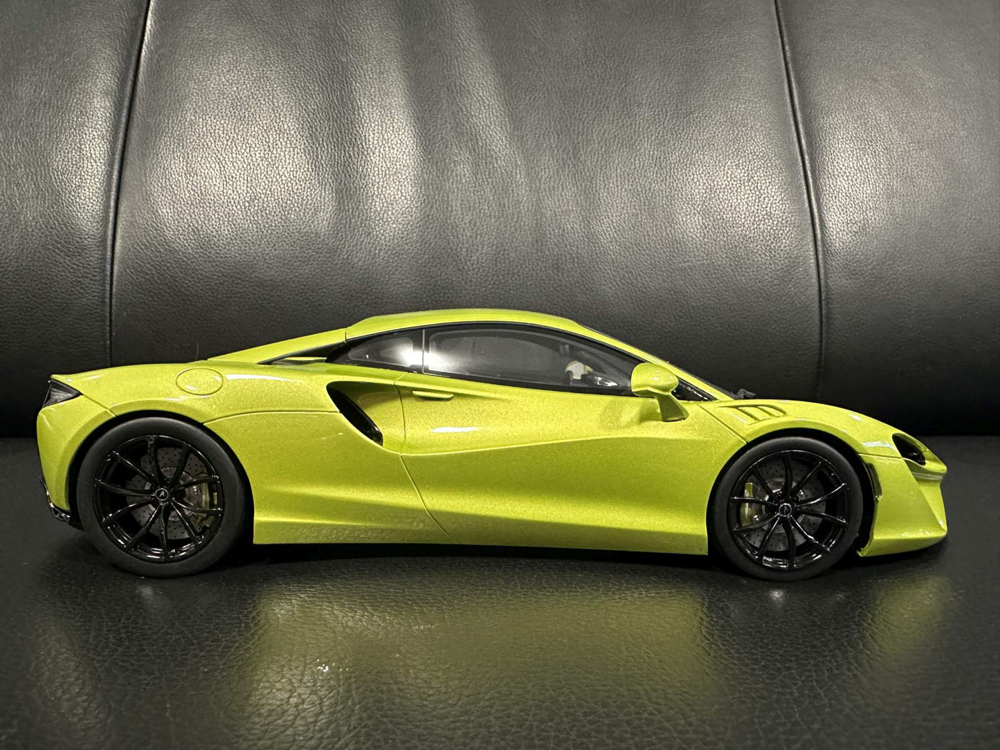 Mclaren Artura green Limitiert 701/999 1:18 GT Spirit GT400 Макларън Артура зелен Лимитирана